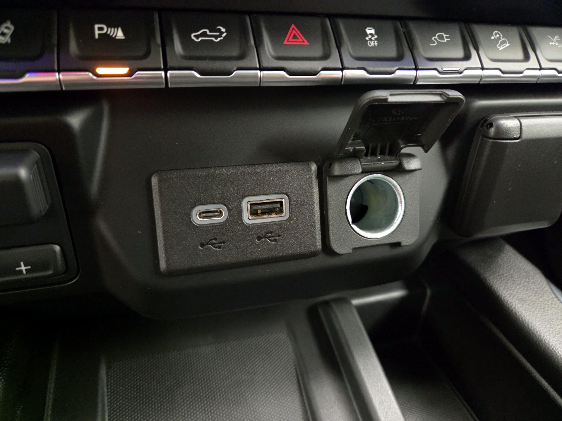 Thumbnail: 2022 GMC Sierra 2500 - 19