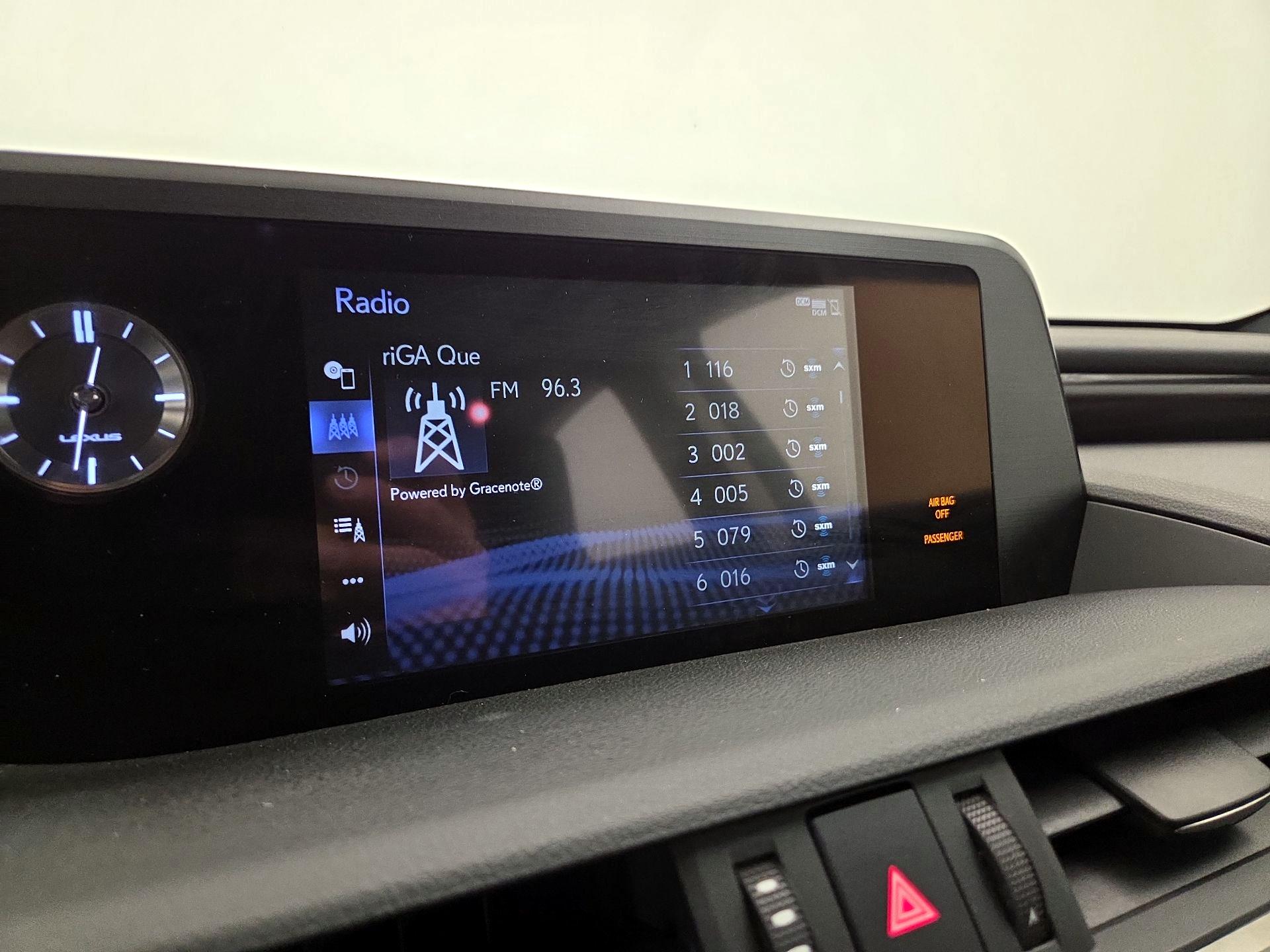 Thumbnail: 2020 Lexus ES - 15