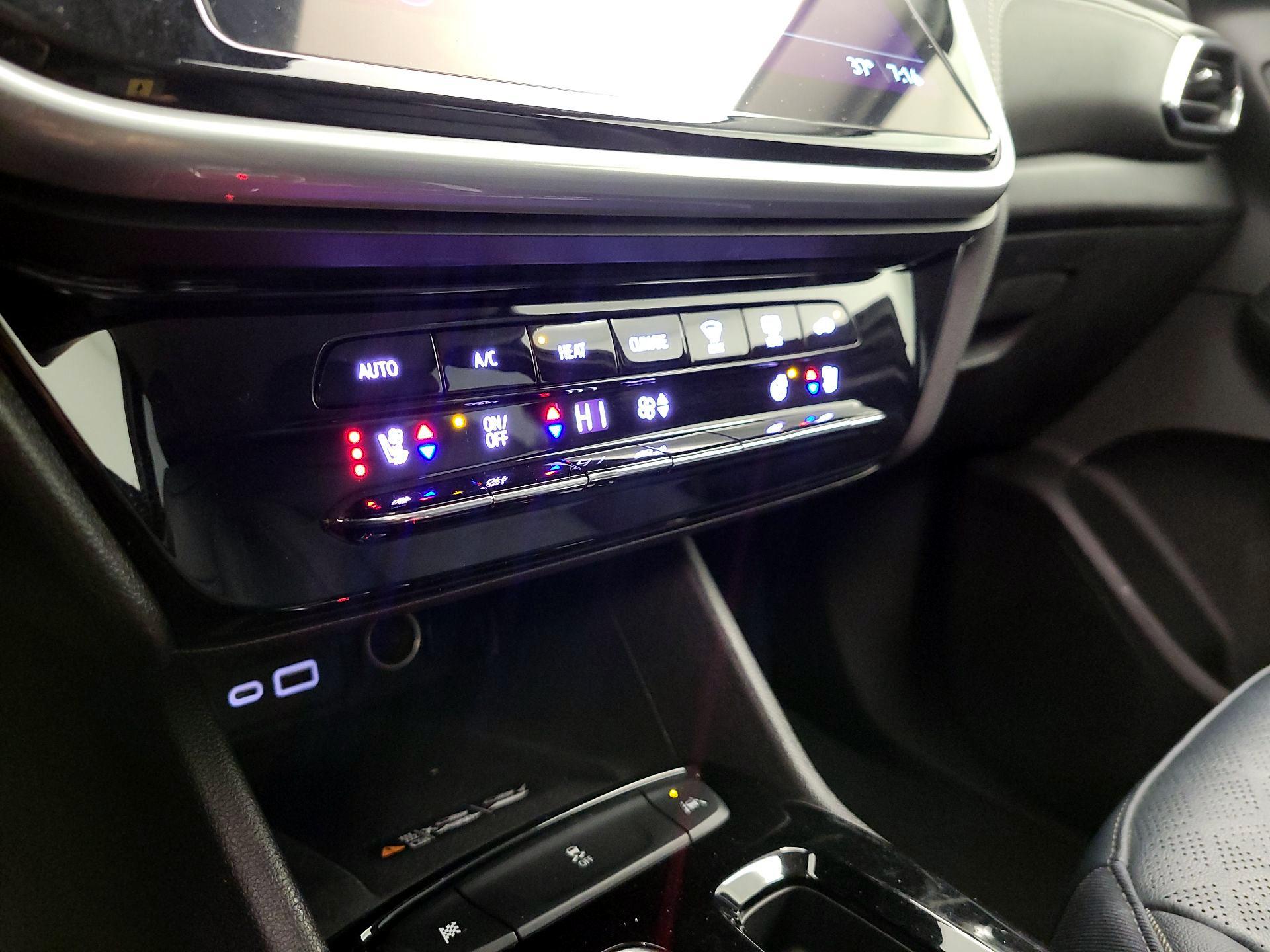 Thumbnail: 2023 Chevrolet Bolt EUV - 16