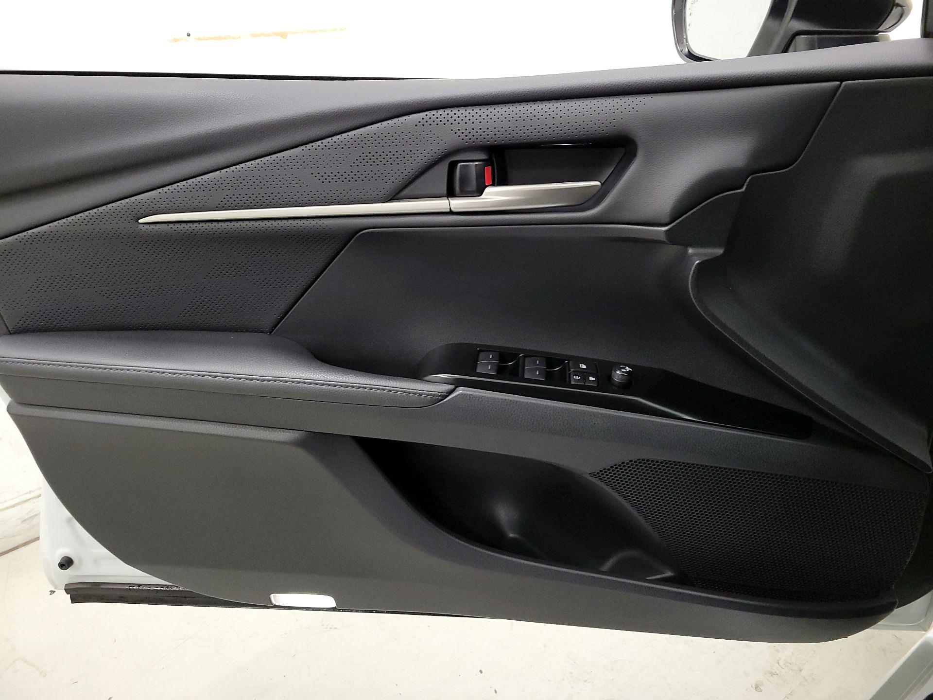 Thumbnail: 2025 Toyota Camry - 12