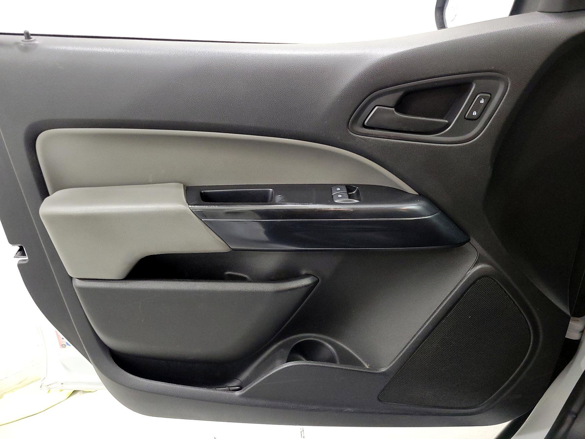 Thumbnail: 2019 Chevrolet Colorado - 12