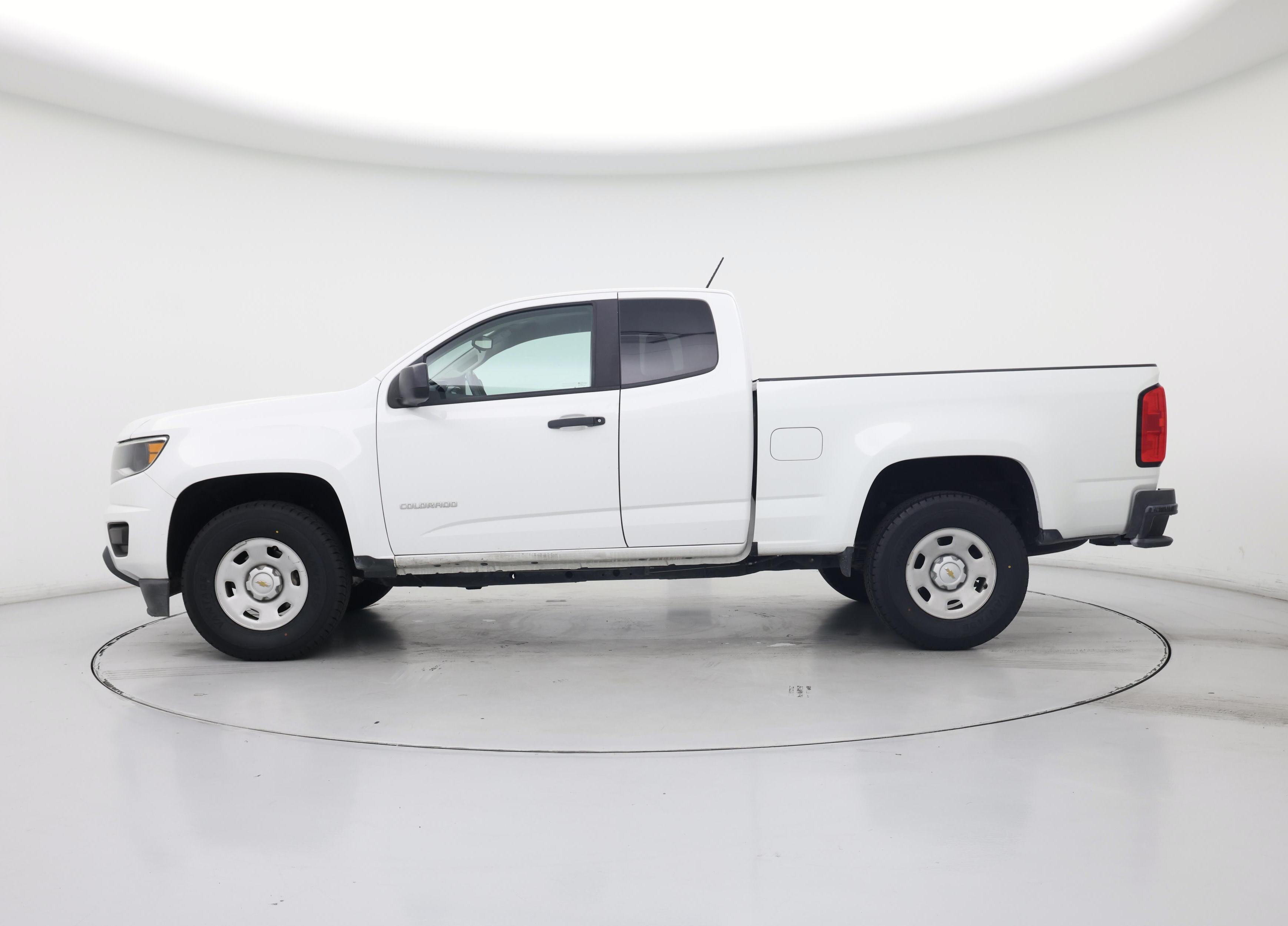 Thumbnail: 2019 Chevrolet Colorado - 3