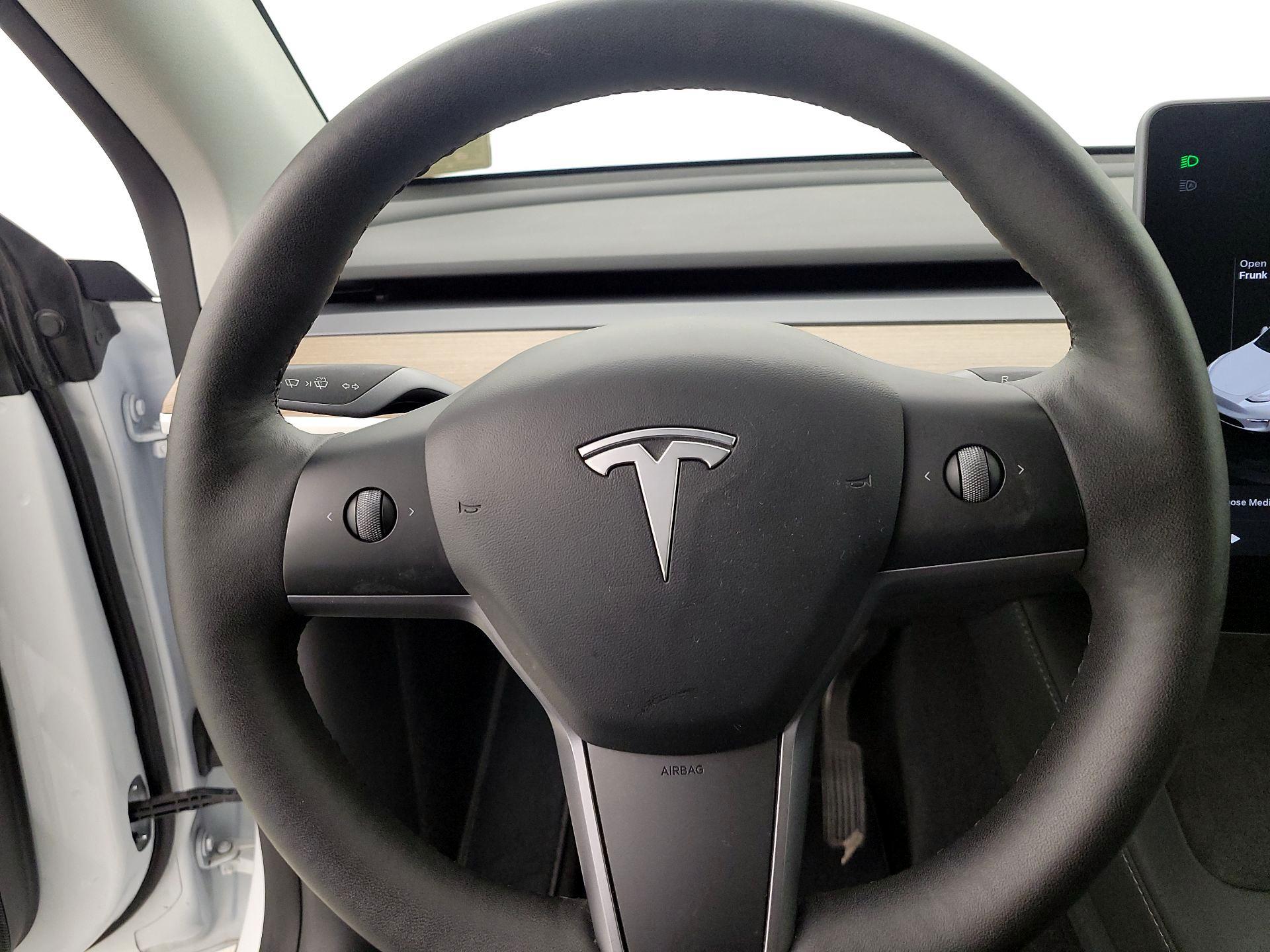 Thumbnail: 2022 Tesla Model Y - 10