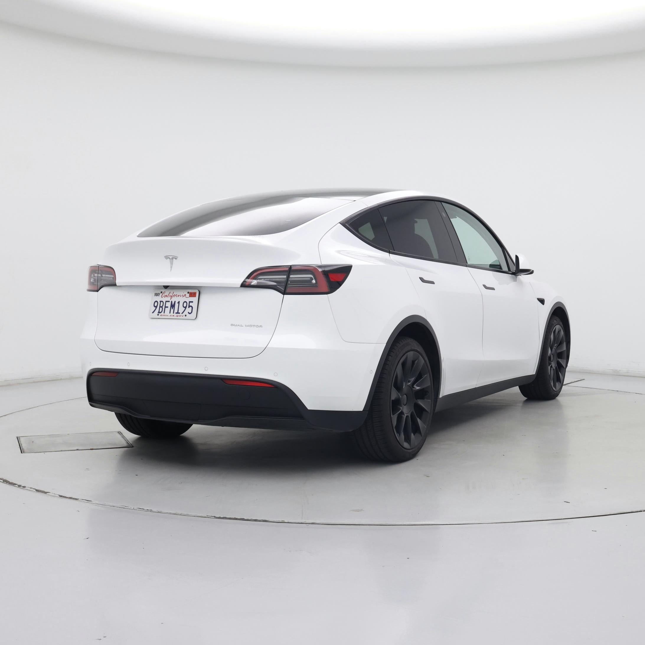 Thumbnail: 2022 Tesla Model Y - 8