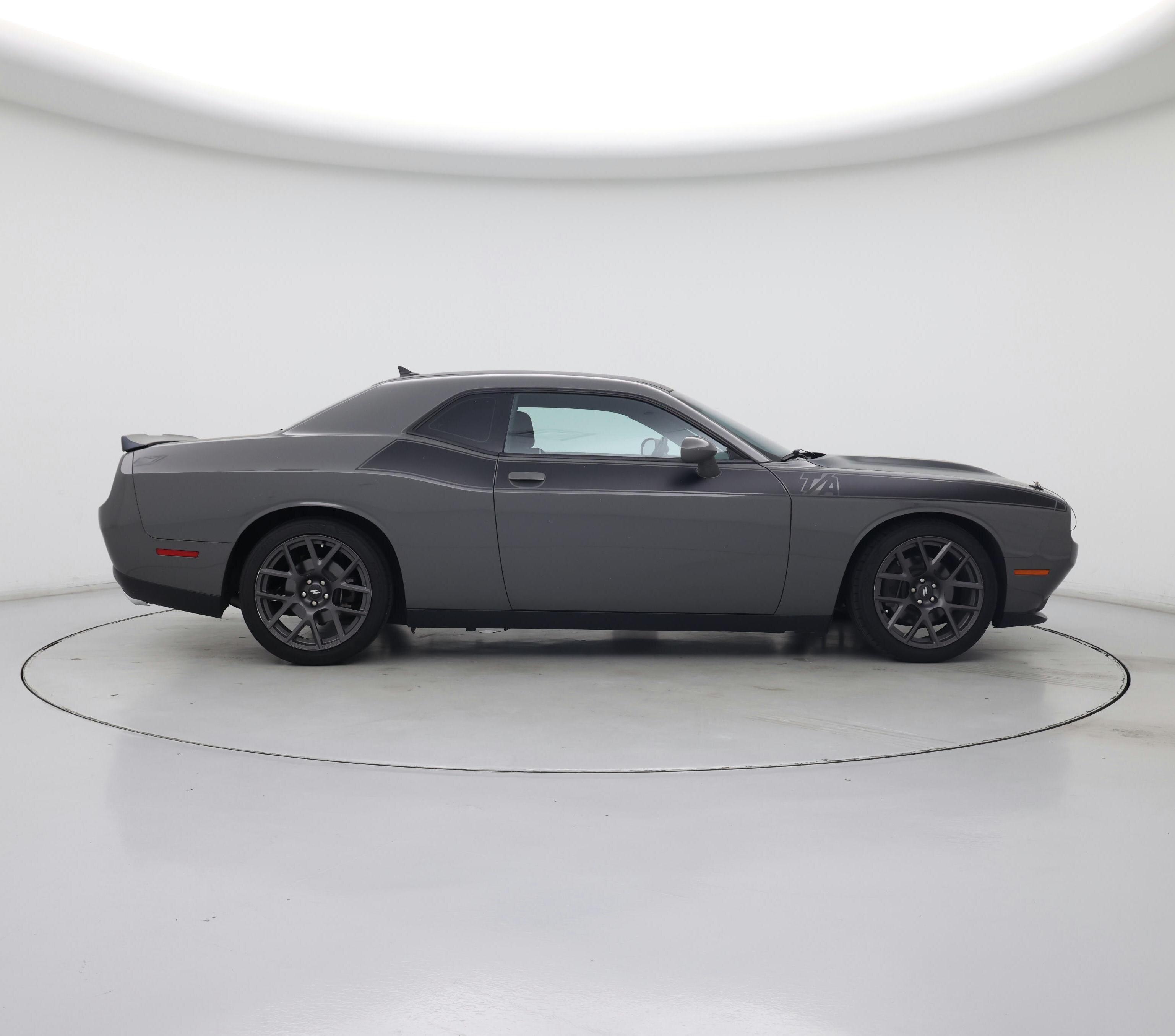 Thumbnail: 2017 Dodge Challenger - 7