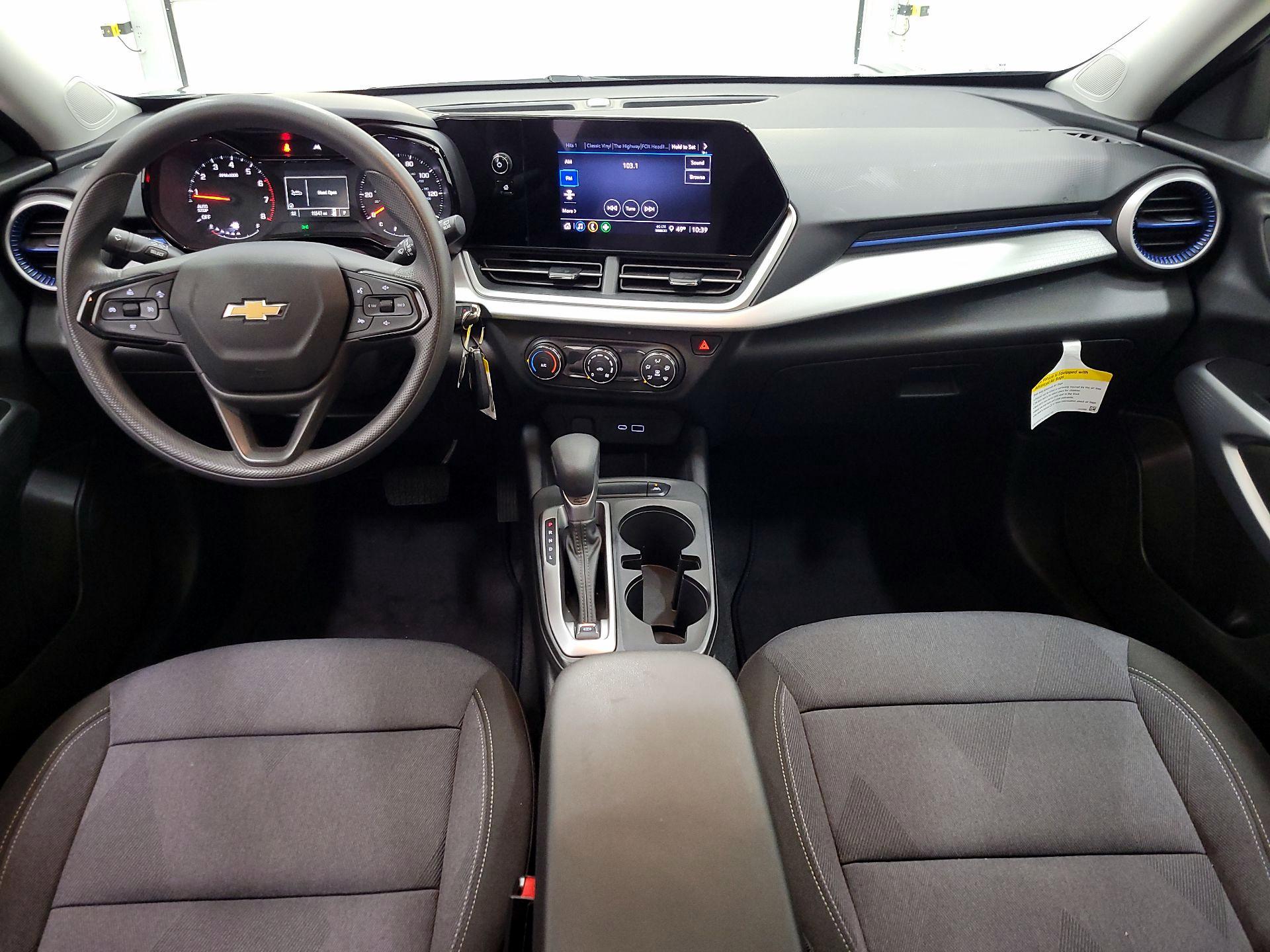 Thumbnail: 2024 Chevrolet Trax - 9