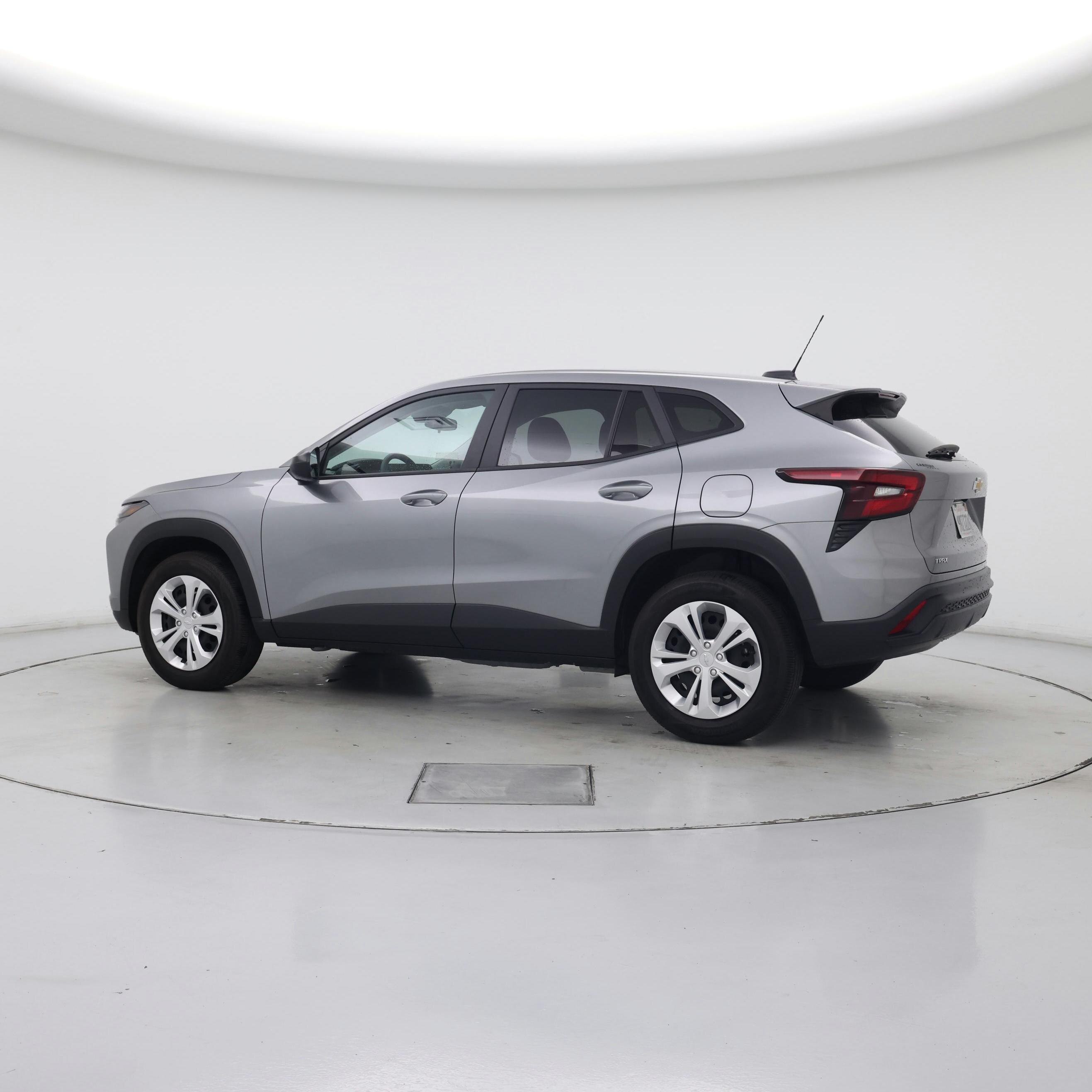 Thumbnail: 2024 Chevrolet Trax - 3