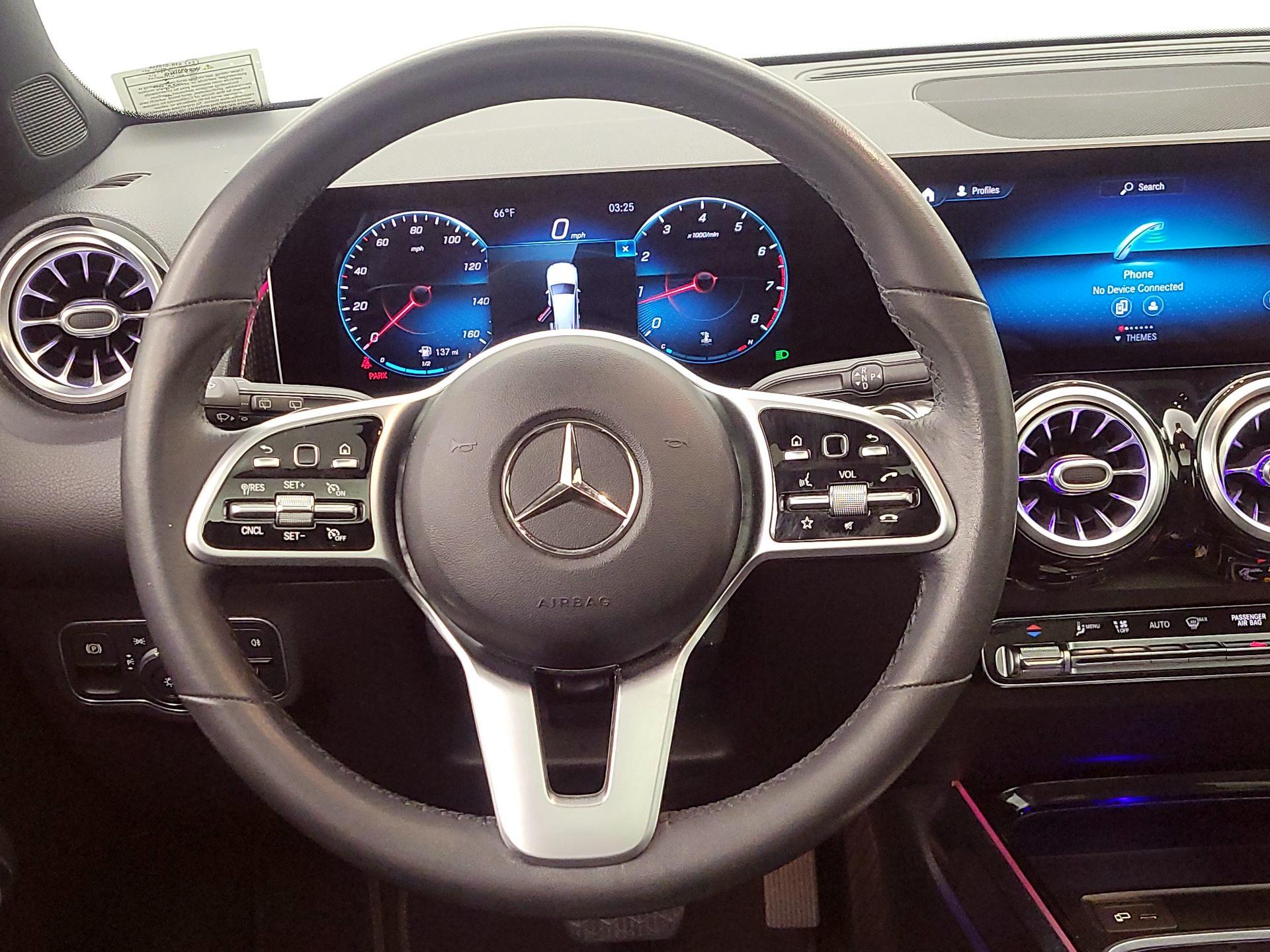 Thumbnail: 2020 Mercedes-Benz GLB - 10