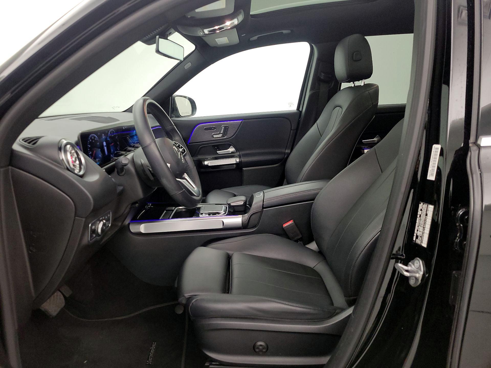 Thumbnail: 2020 Mercedes-Benz GLB - 11