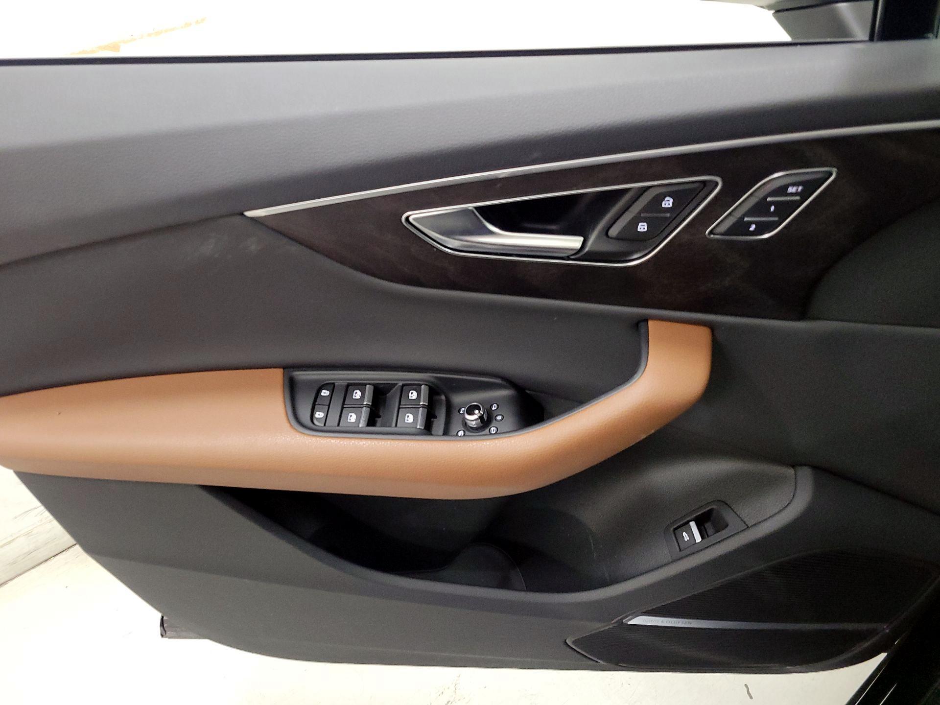 Thumbnail: 2021 Audi Q7 - 12