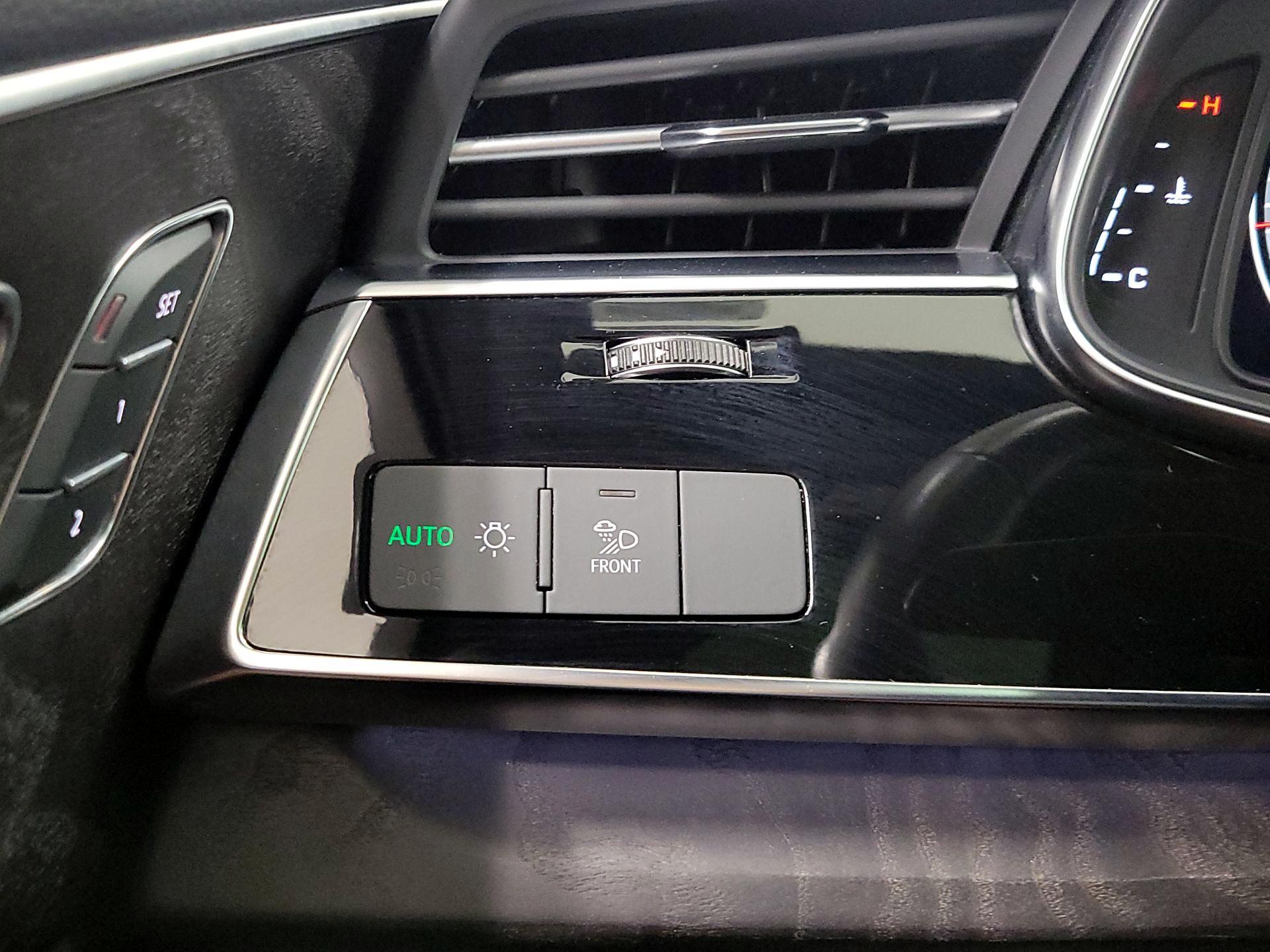 Thumbnail: 2021 Audi Q7 - 13