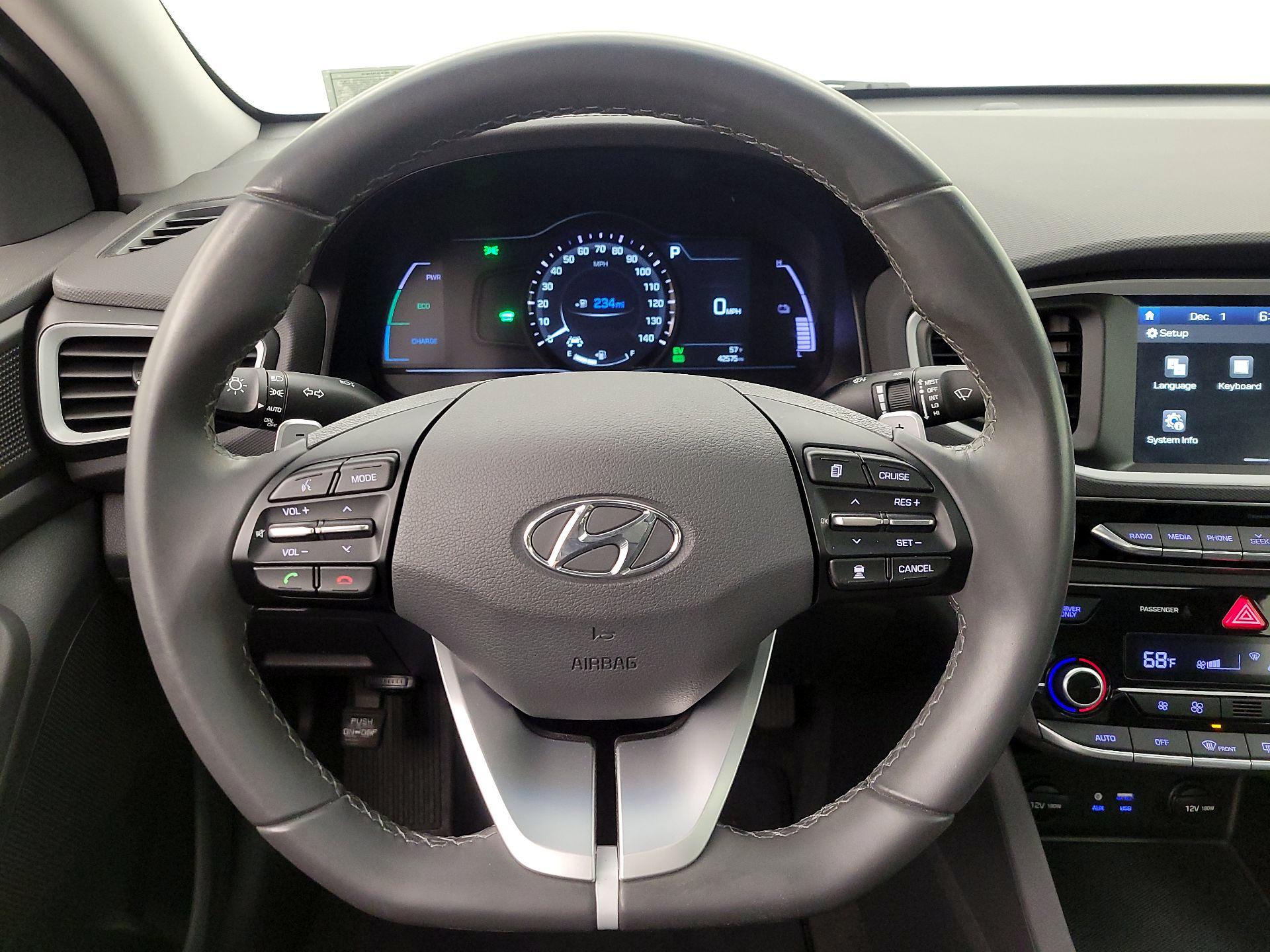 Thumbnail: 2019 Hyundai Ioniq - 10