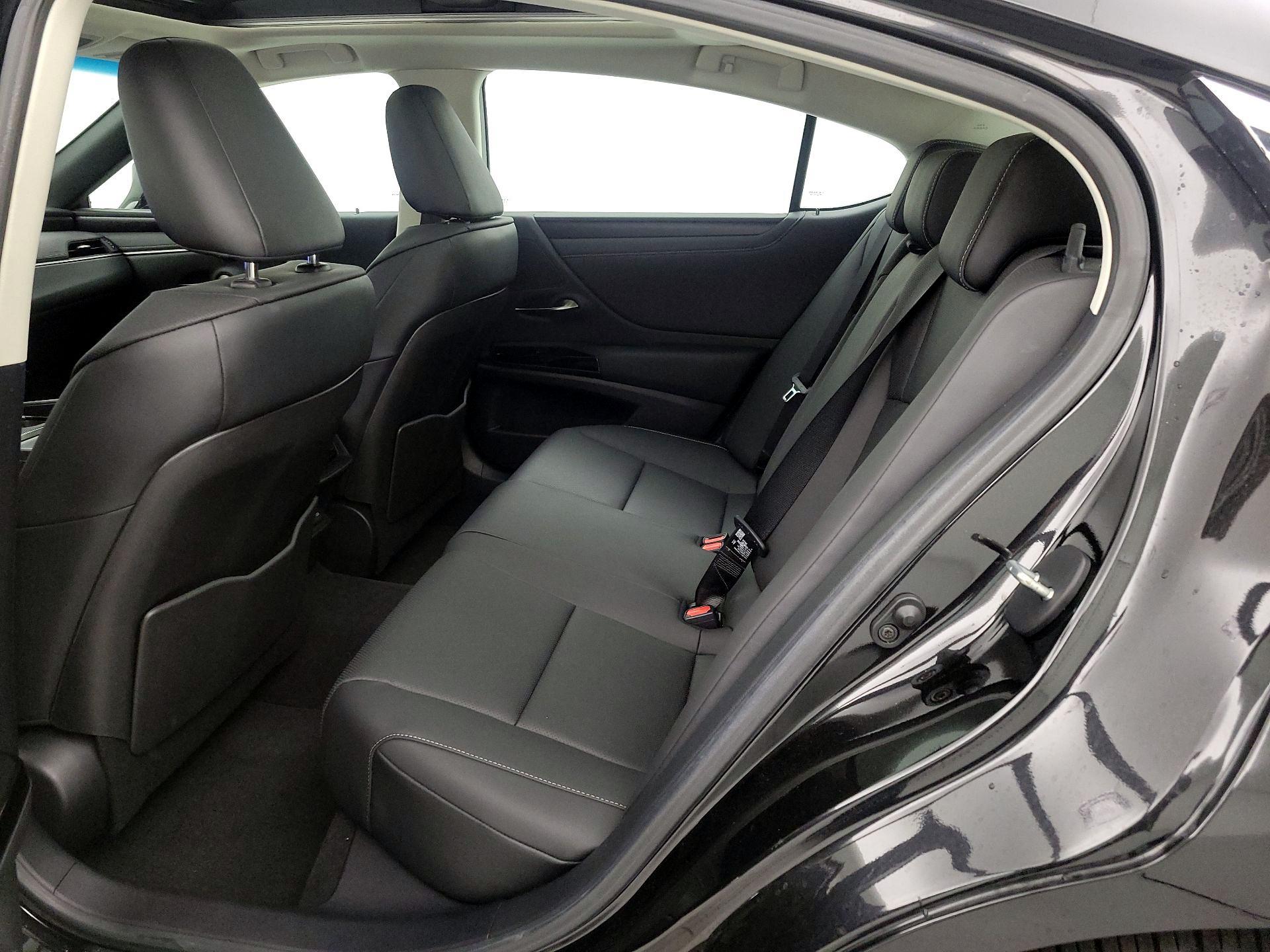 Thumbnail: 2024 Lexus ES - 20