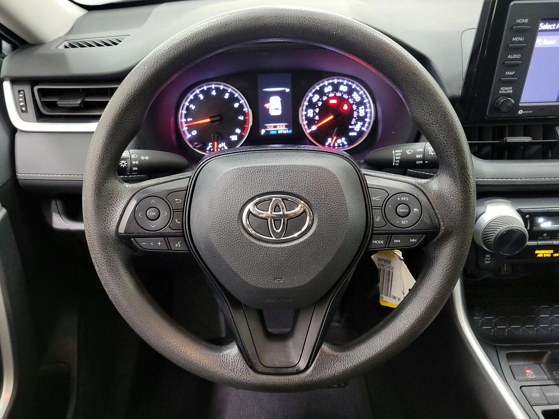 Thumbnail: 2021 Toyota RAV4 - 10