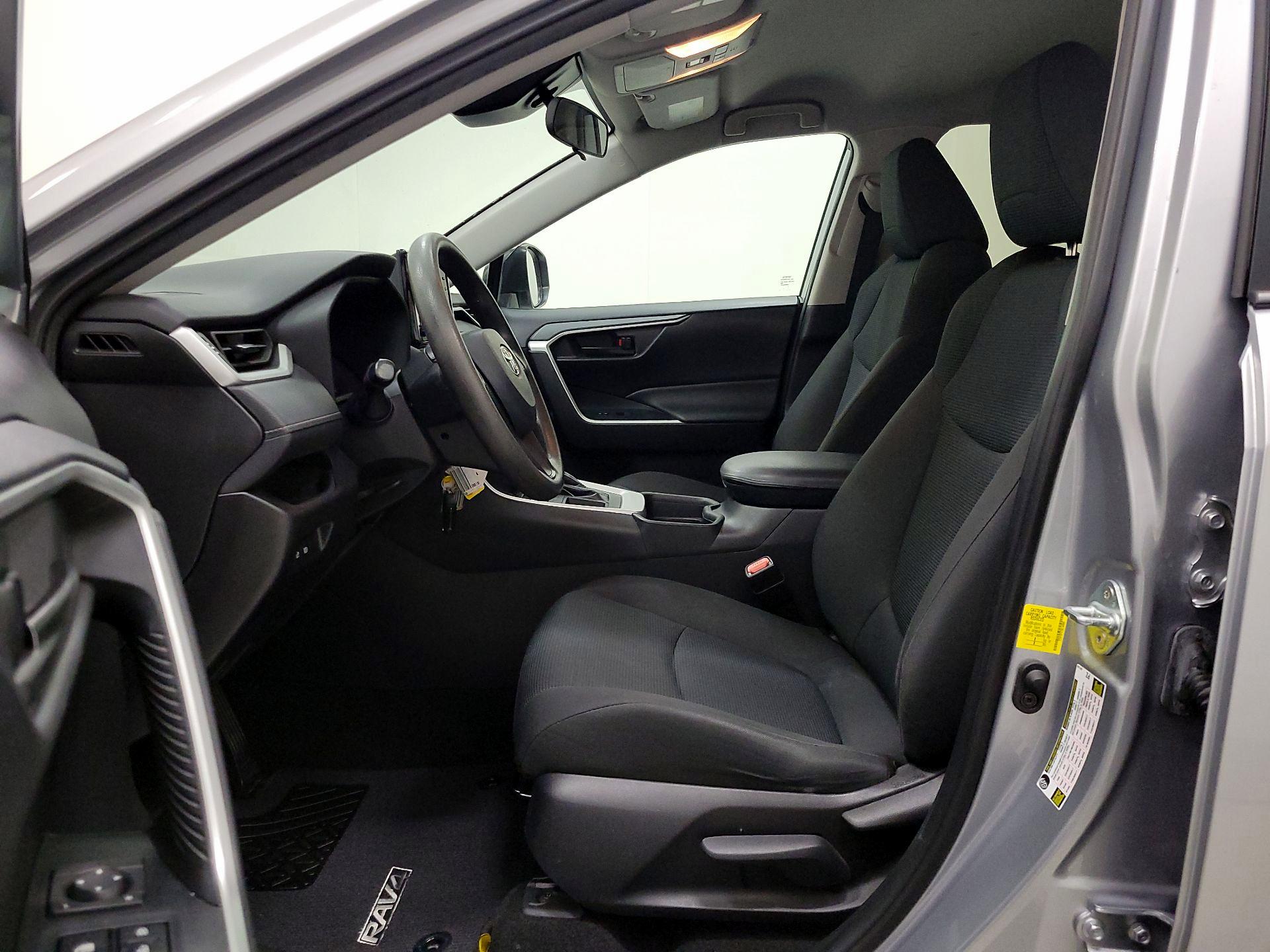 Thumbnail: 2021 Toyota RAV4 - 11