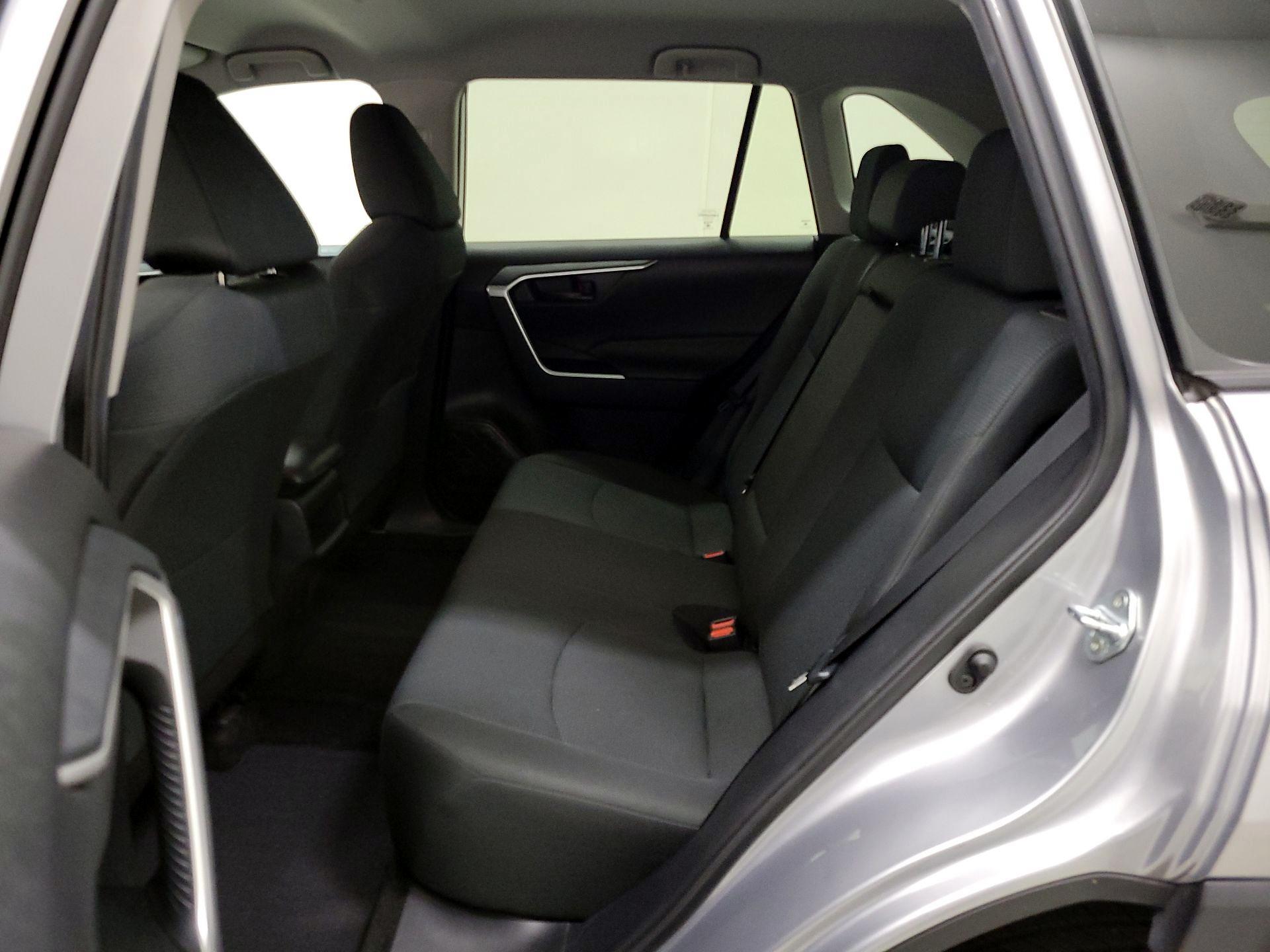 Thumbnail: 2021 Toyota RAV4 - 19