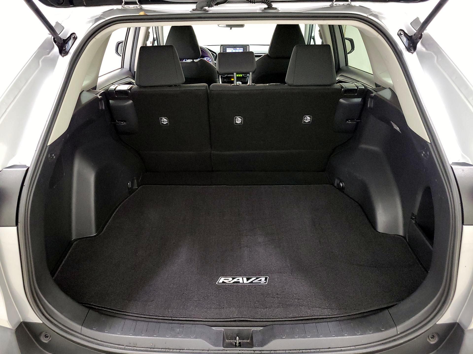 Thumbnail: 2021 Toyota RAV4 - 20