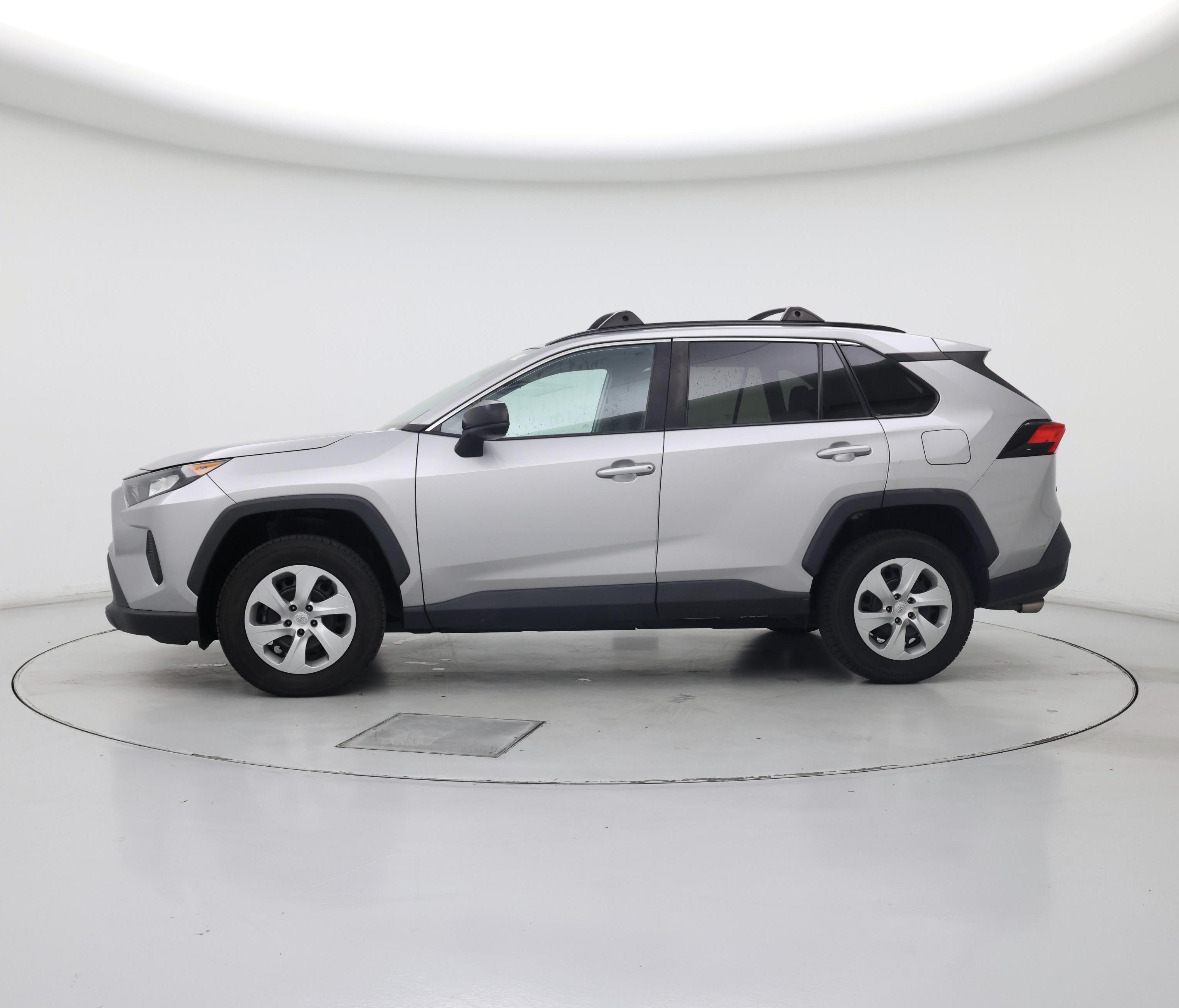 Thumbnail: 2021 Toyota RAV4 - 3