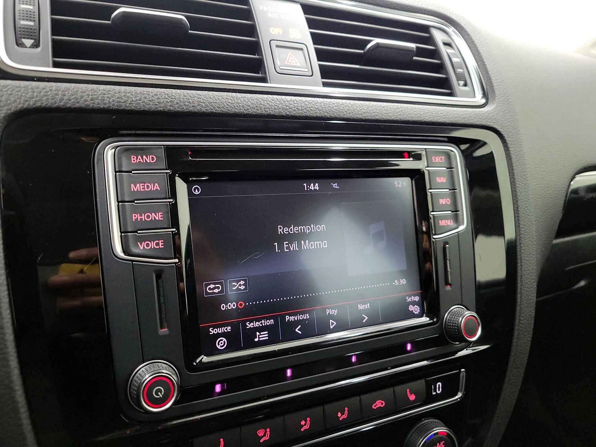 Thumbnail: 2017 Volkswagen Jetta - 16