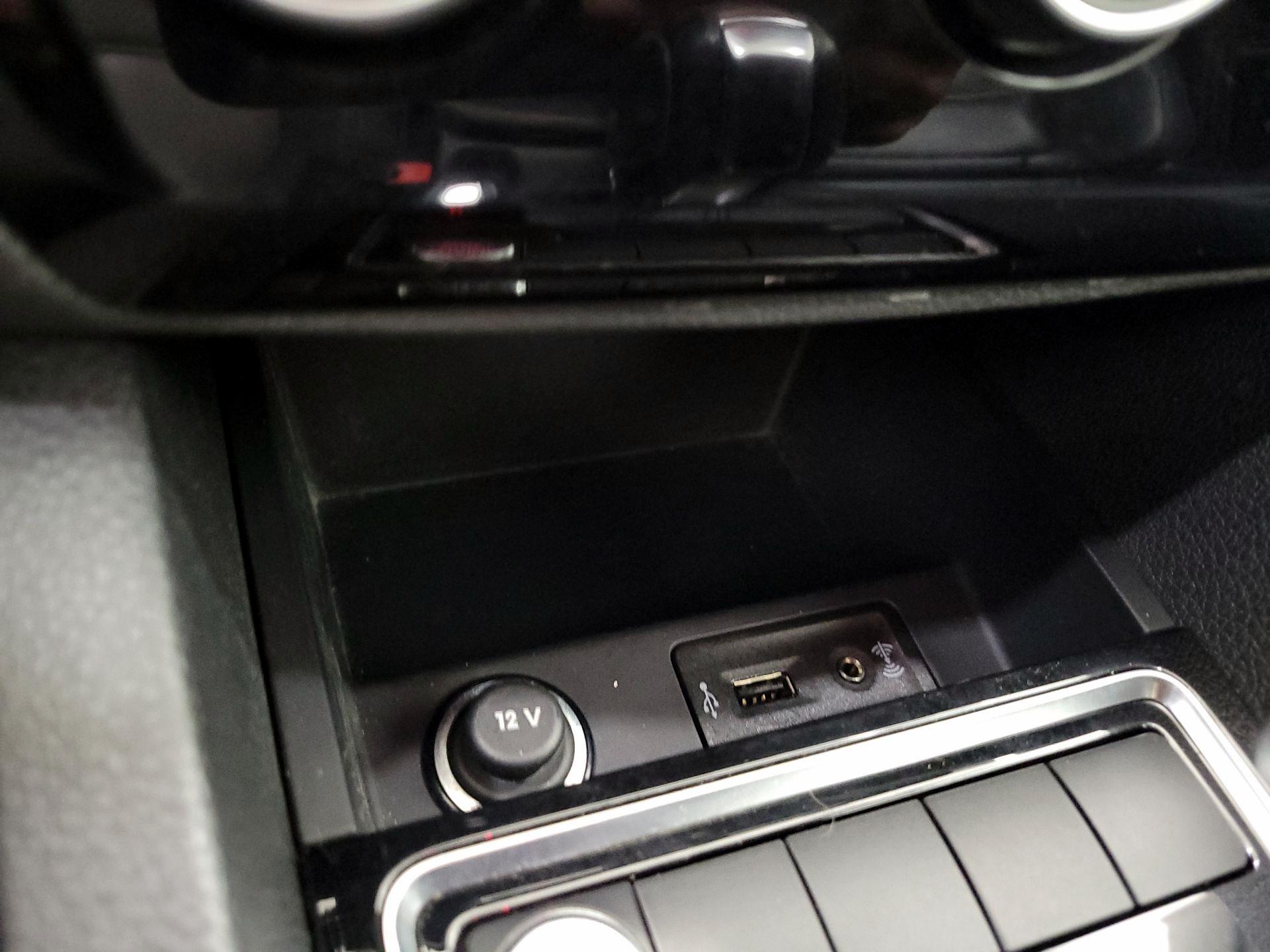 Thumbnail: 2017 Volkswagen Jetta - 19