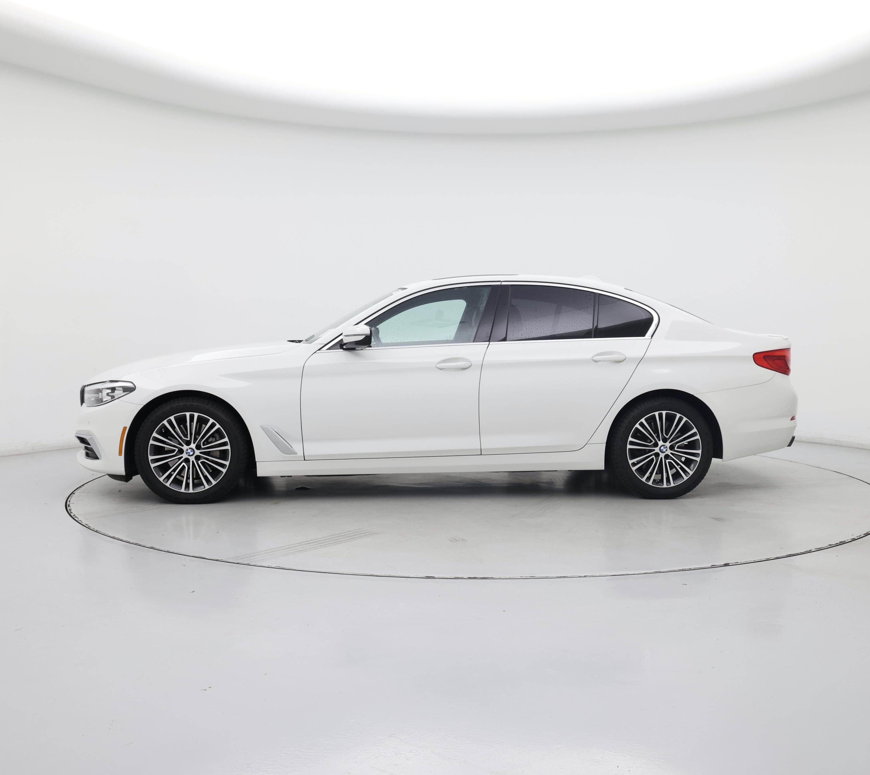 Thumbnail: 2019 BMW 5 Series - 3