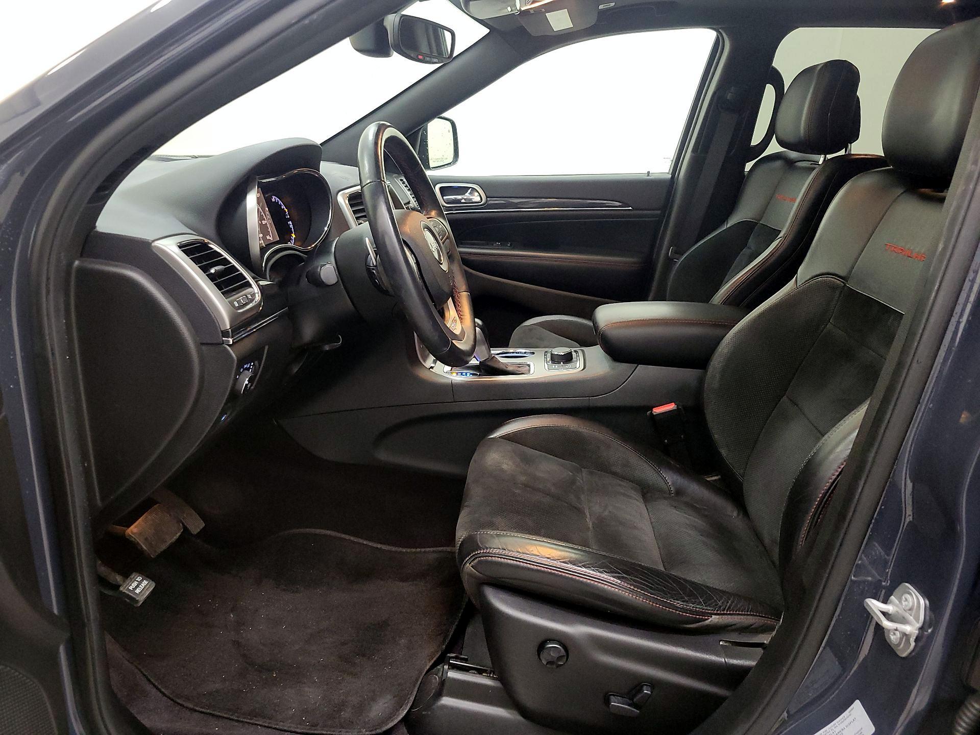 Thumbnail: 2017 Jeep Grand Cherokee - 11