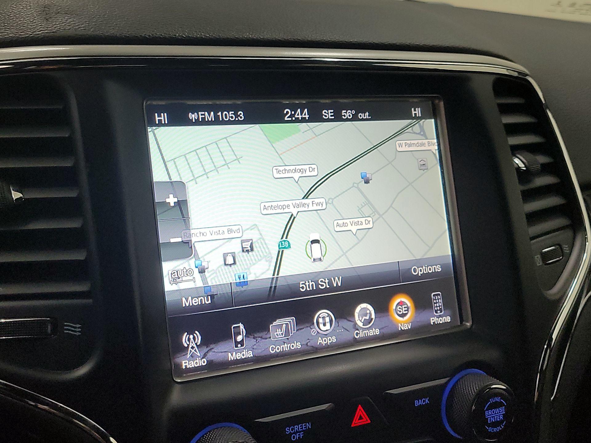 Thumbnail: 2017 Jeep Grand Cherokee - 14