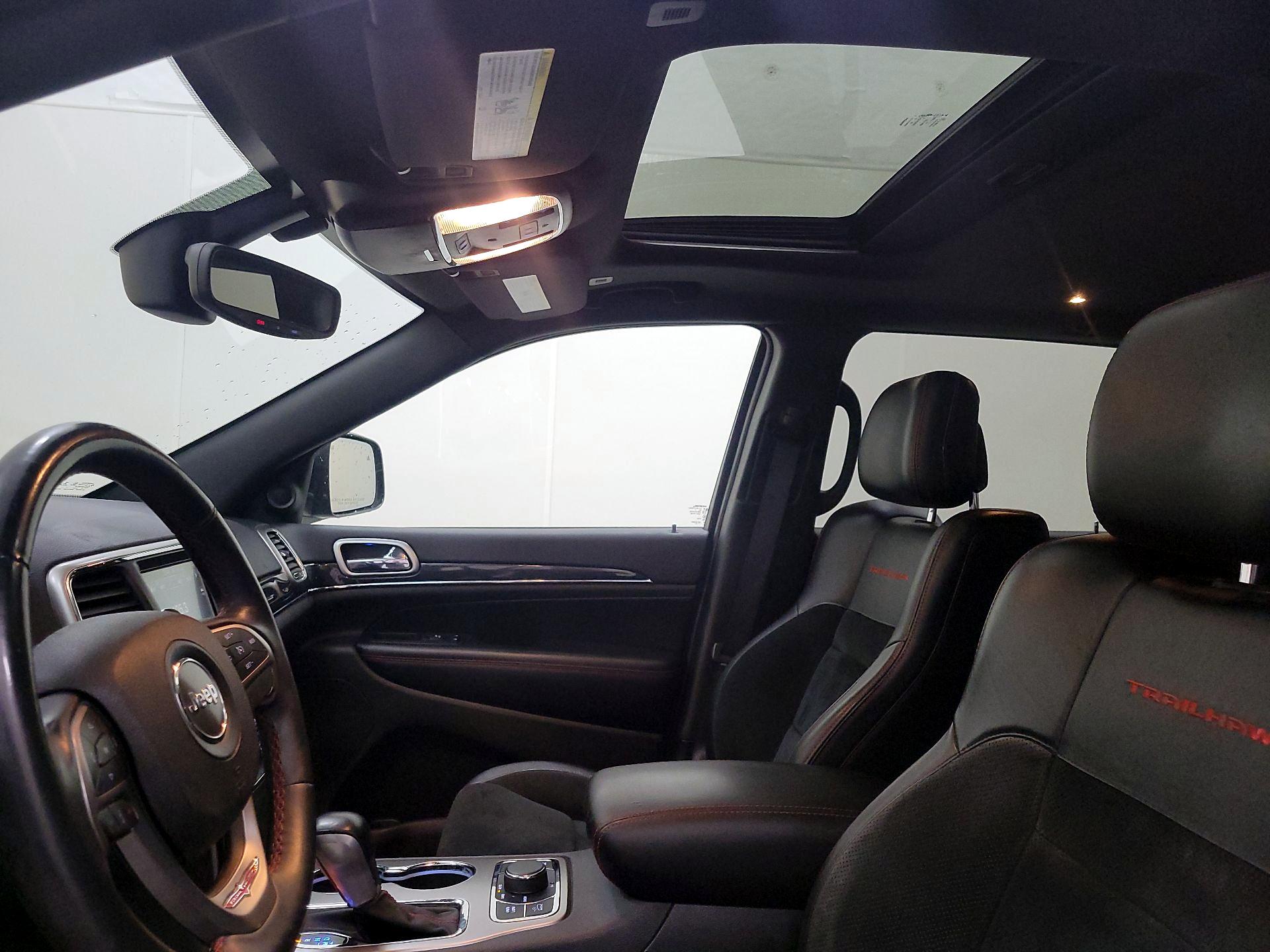 Thumbnail: 2017 Jeep Grand Cherokee - 20