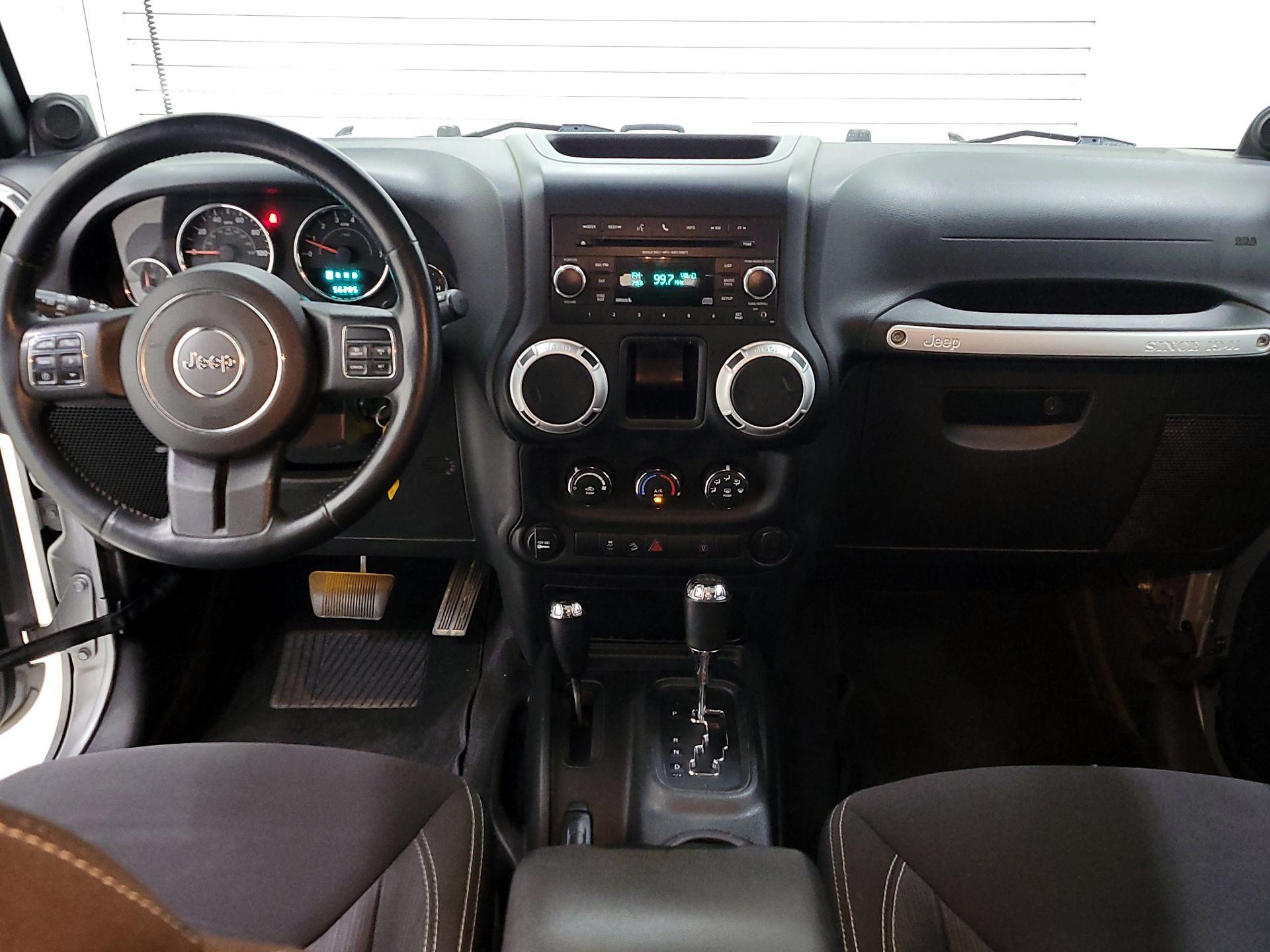 Thumbnail: 2014 Jeep Wrangler - 9