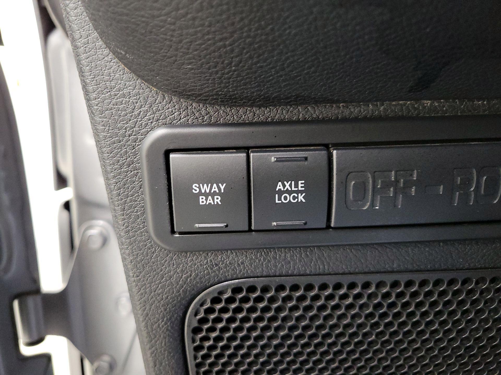 Thumbnail: 2014 Jeep Wrangler - 13