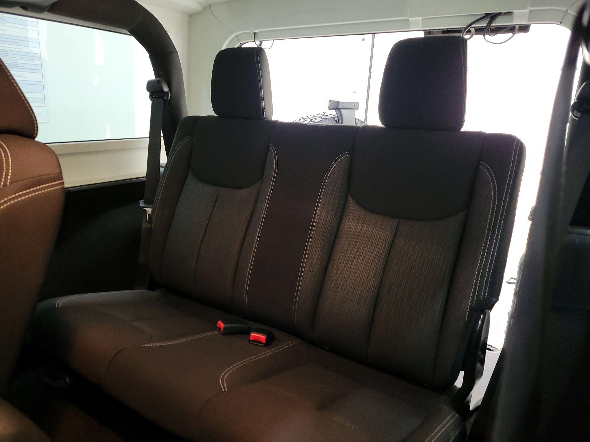 Thumbnail: 2014 Jeep Wrangler - 18