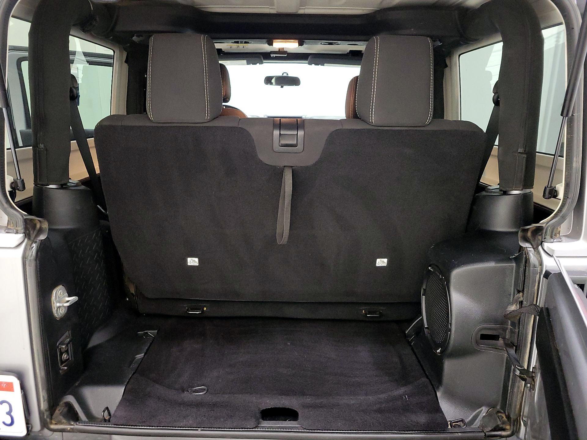 Thumbnail: 2014 Jeep Wrangler - 19