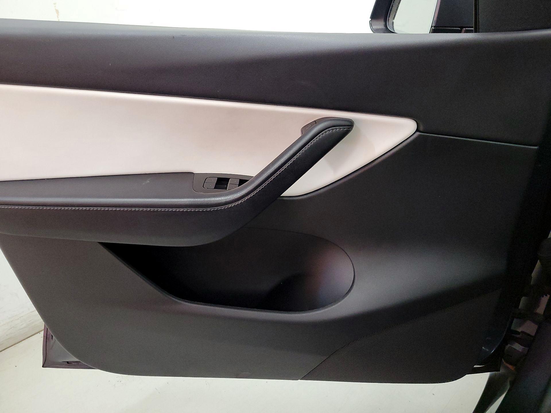 Thumbnail: 2021 Tesla Model Y - 12