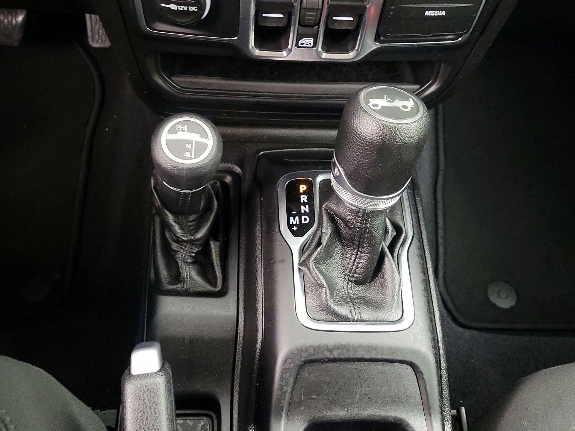 Thumbnail: 2019 Jeep Wrangler - 17