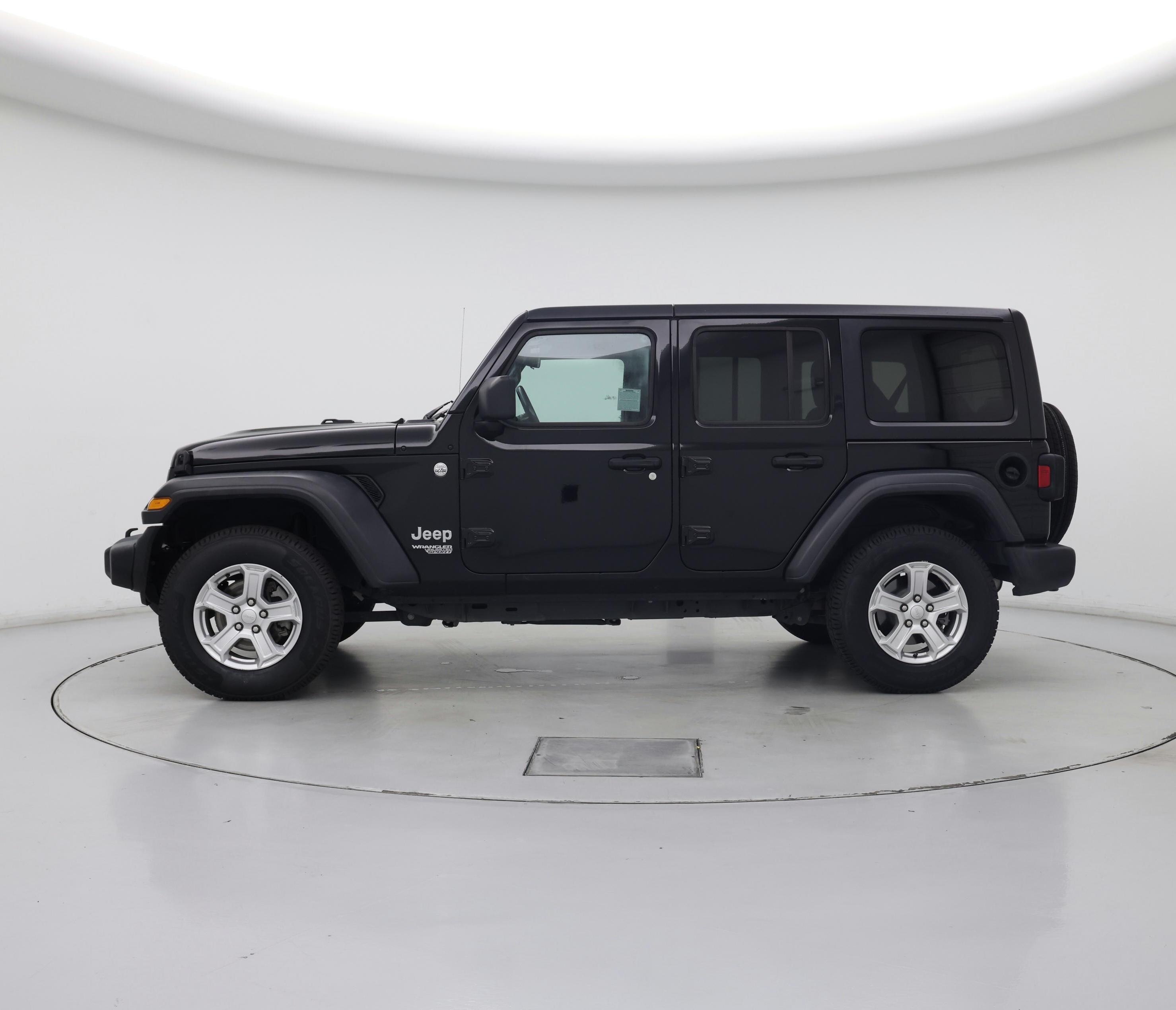 Thumbnail: 2019 Jeep Wrangler - 3