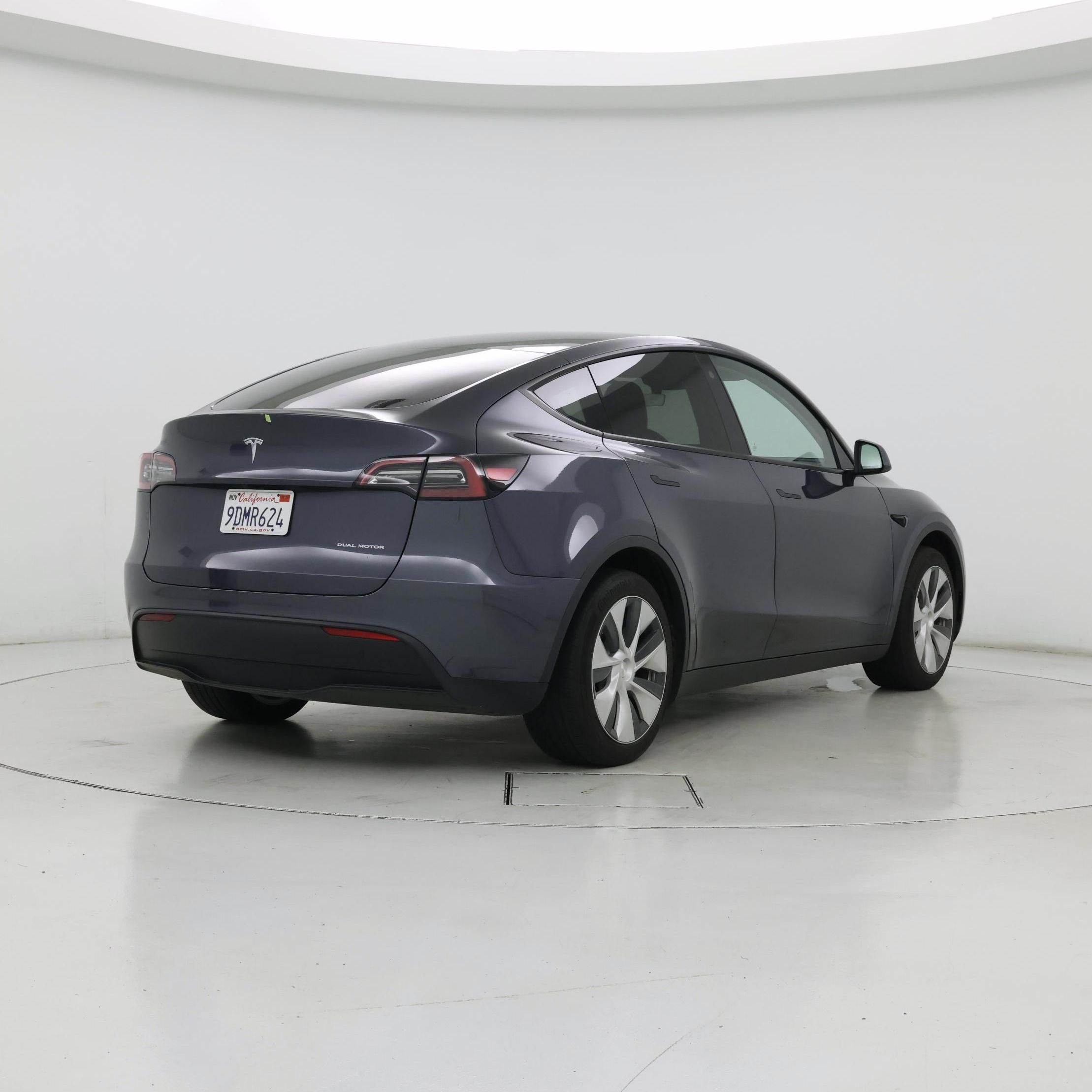 Thumbnail: 2023 Tesla Model Y - 8
