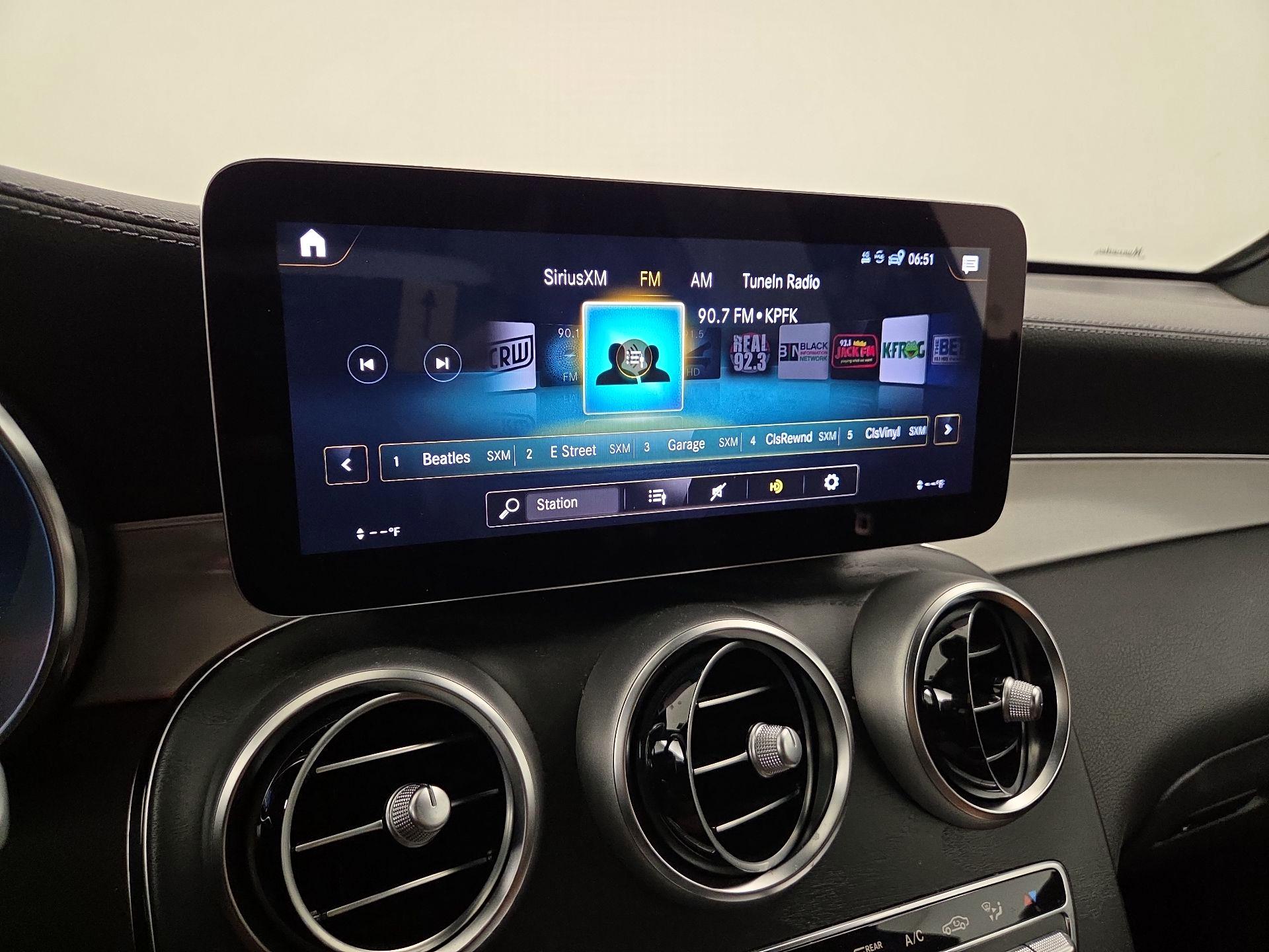 Thumbnail: 2022 Mercedes-Benz GLC - 16