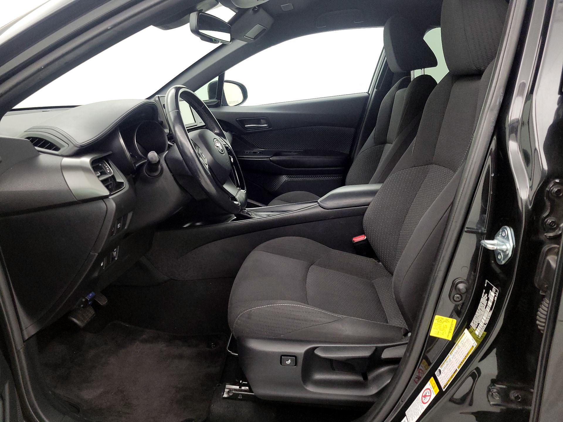 Thumbnail: 2018 Toyota C-HR - 11