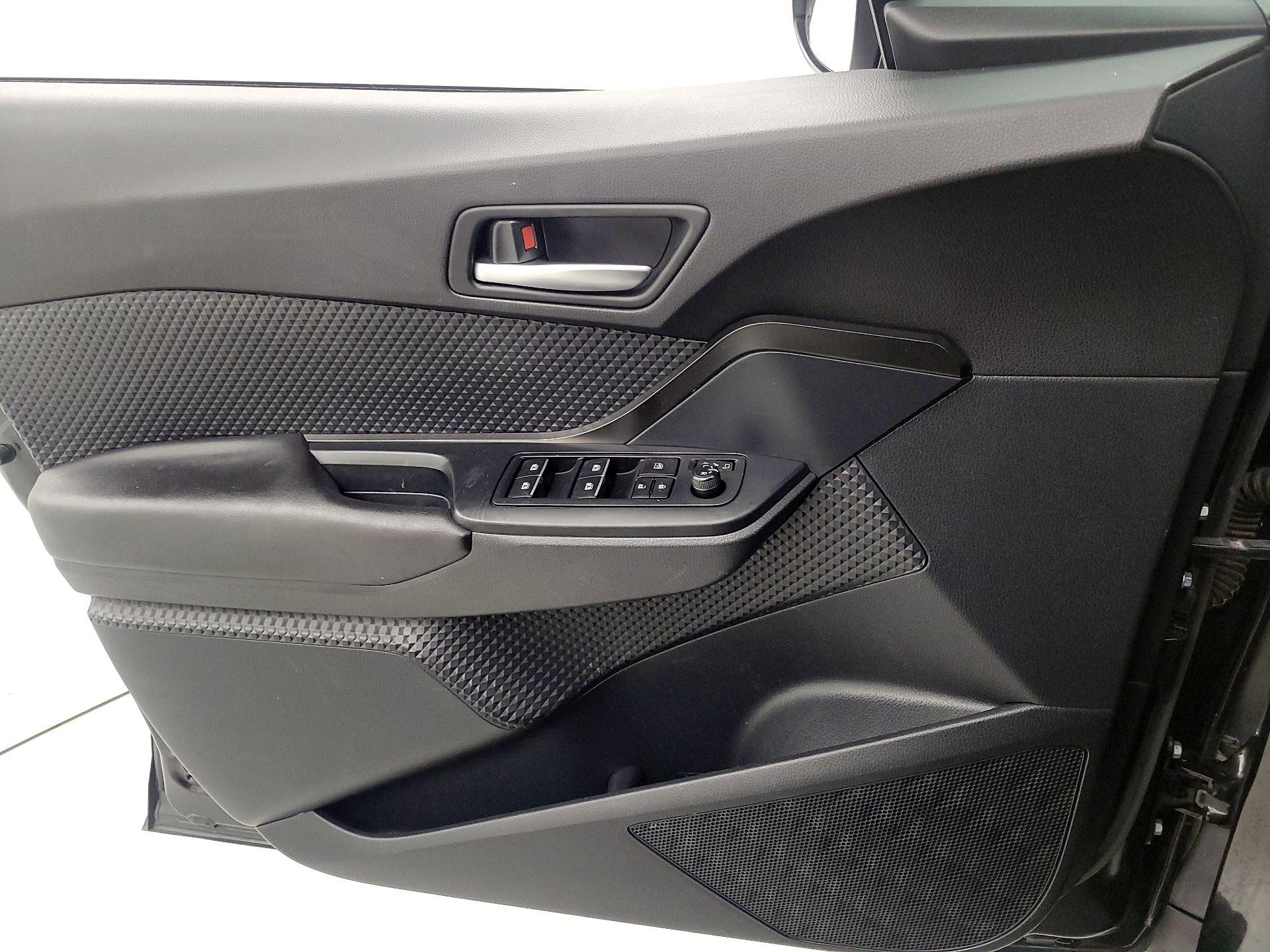 Thumbnail: 2018 Toyota C-HR - 12