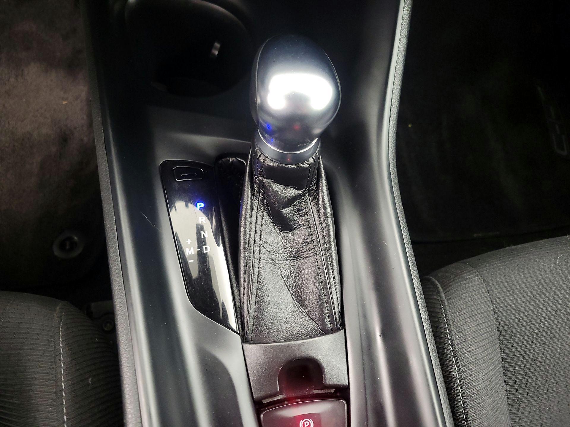 Thumbnail: 2018 Toyota C-HR - 17