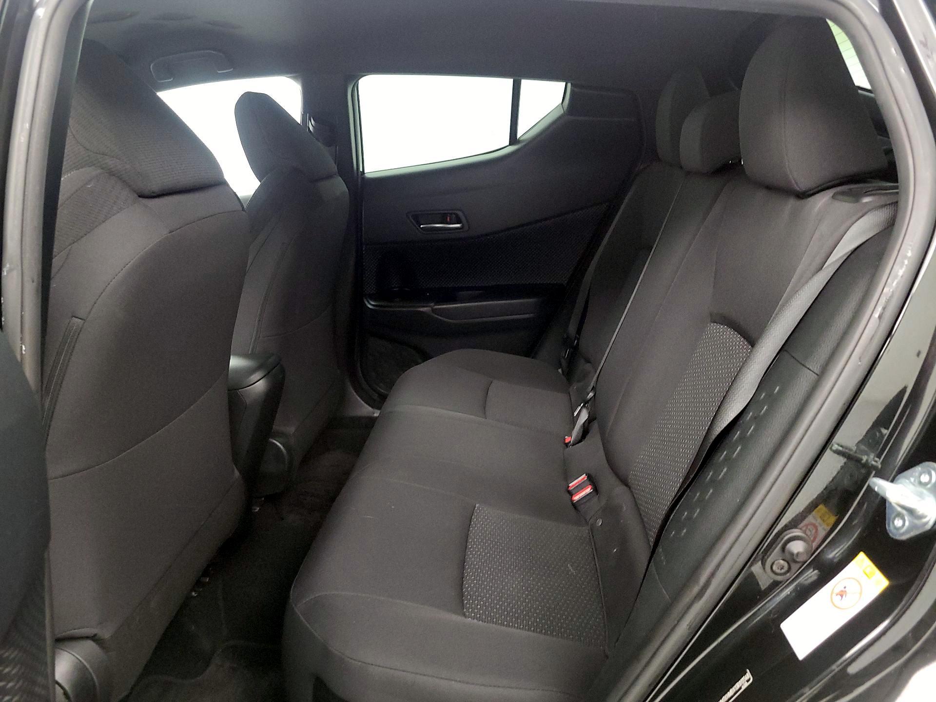 Thumbnail: 2018 Toyota C-HR - 19