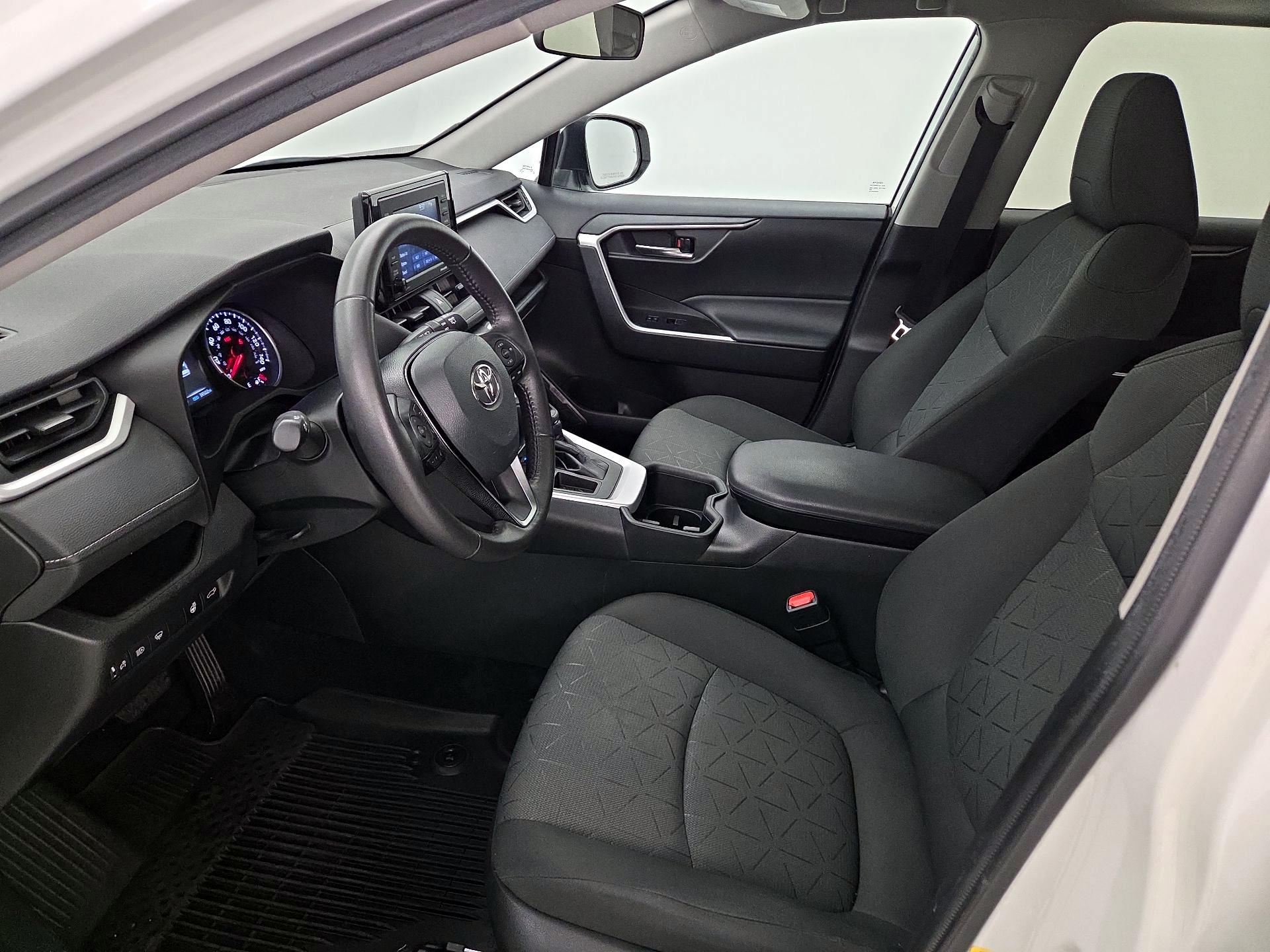 Thumbnail: 2022 Toyota RAV4 - 11