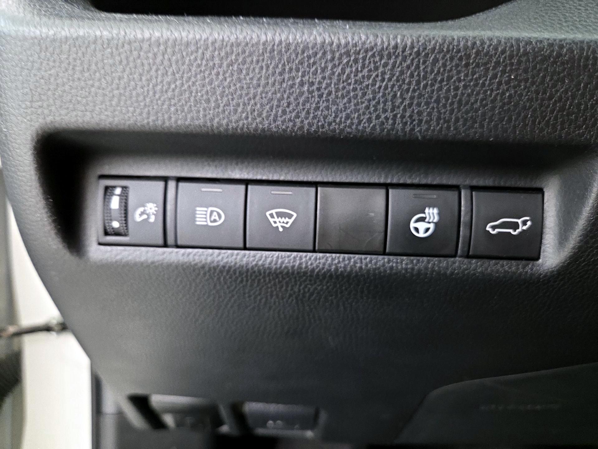 Thumbnail: 2022 Toyota RAV4 - 13