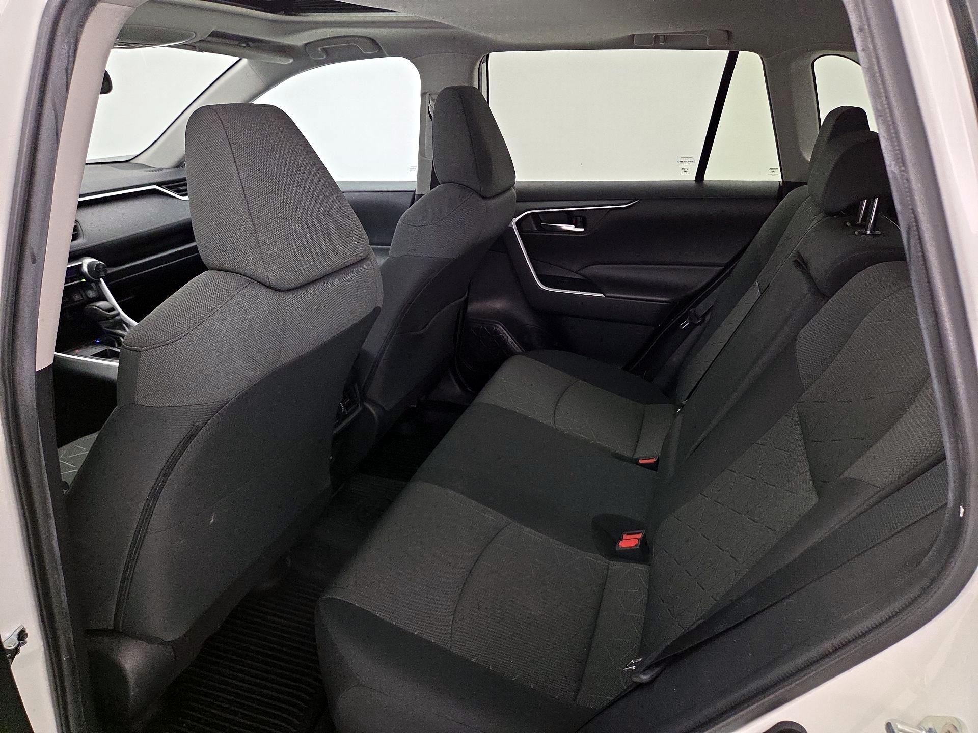 Thumbnail: 2022 Toyota RAV4 - 20