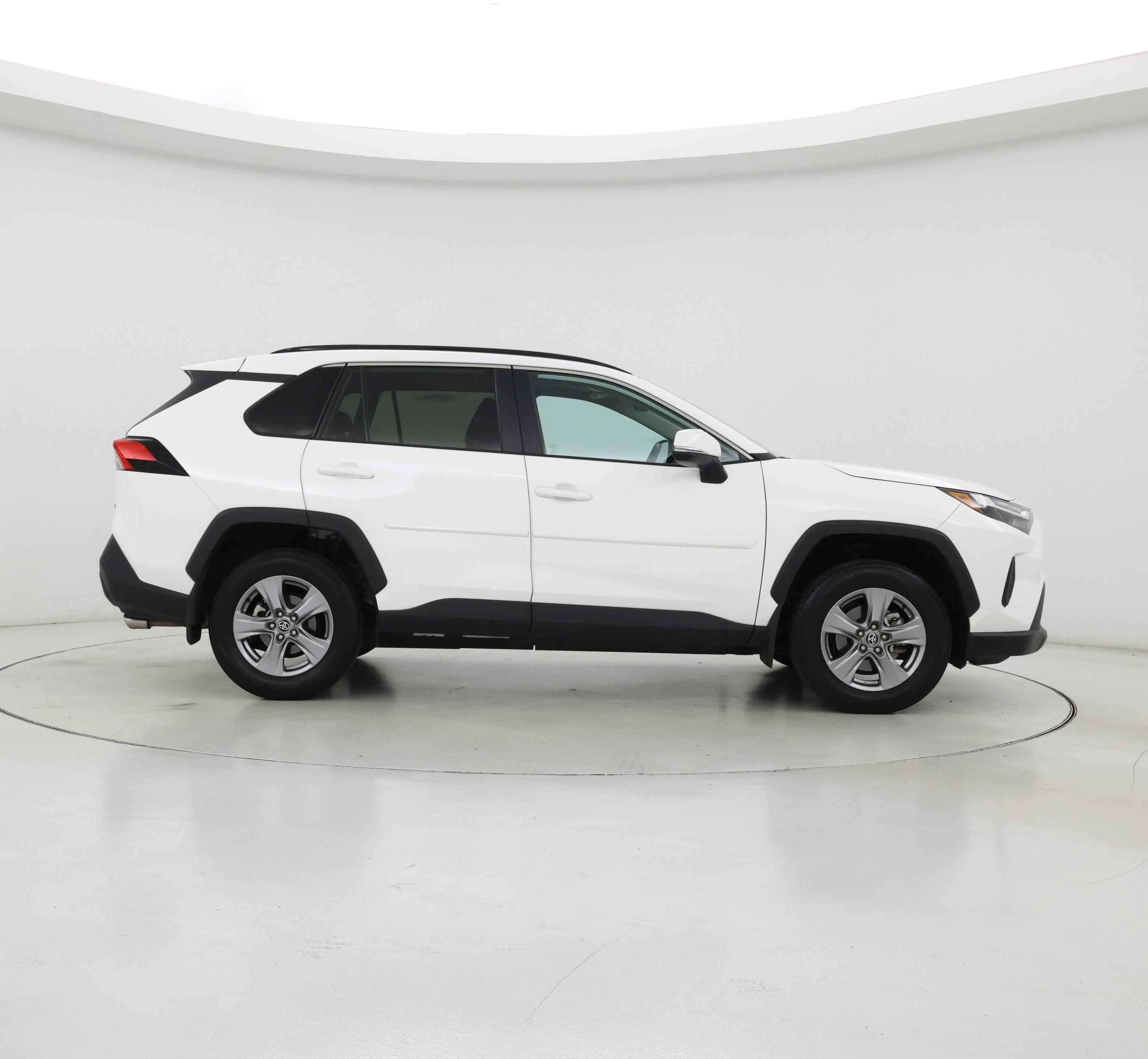 Thumbnail: 2022 Toyota RAV4 - 7