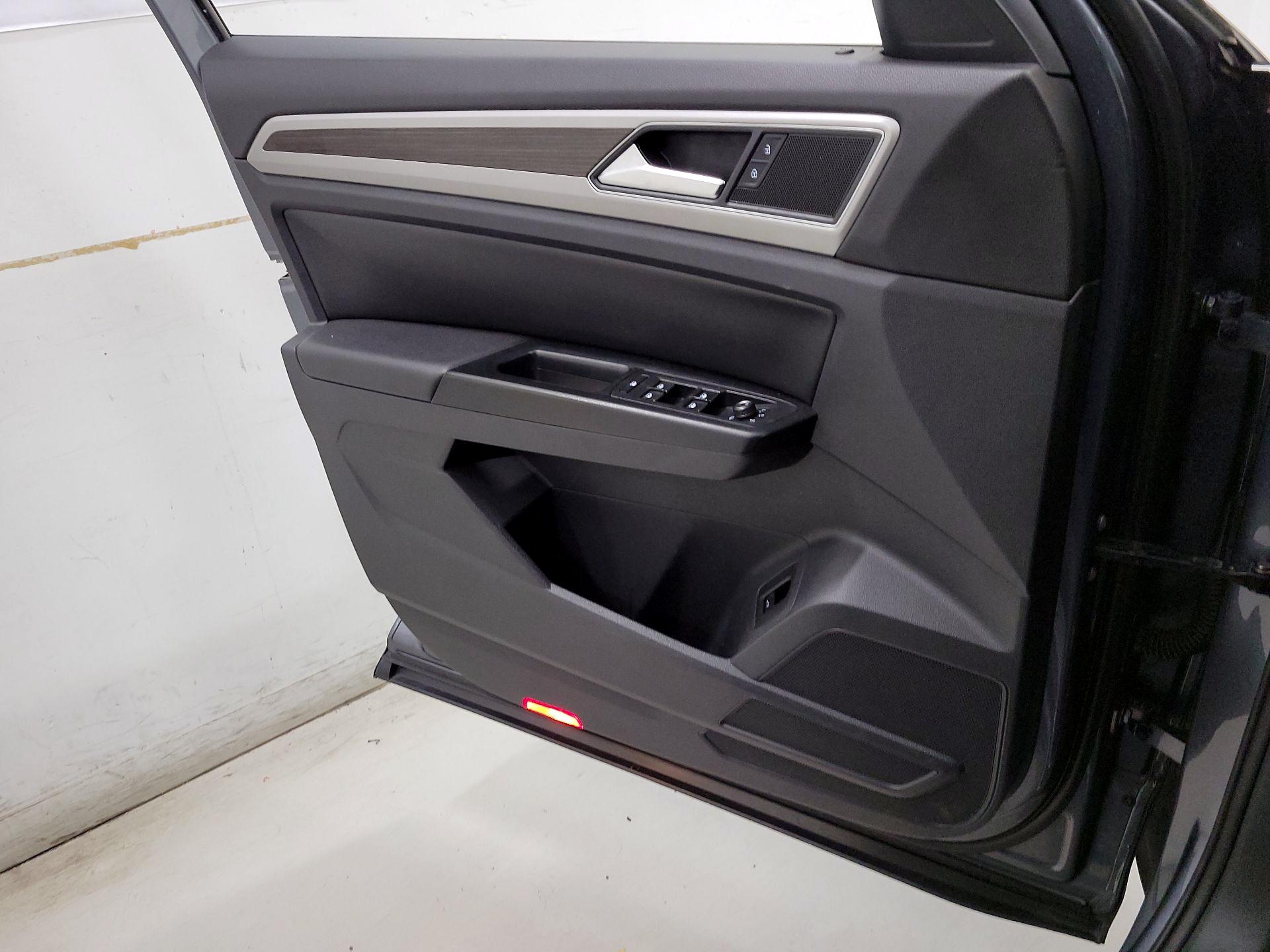 Thumbnail: 2019 Volkswagen Atlas - 12