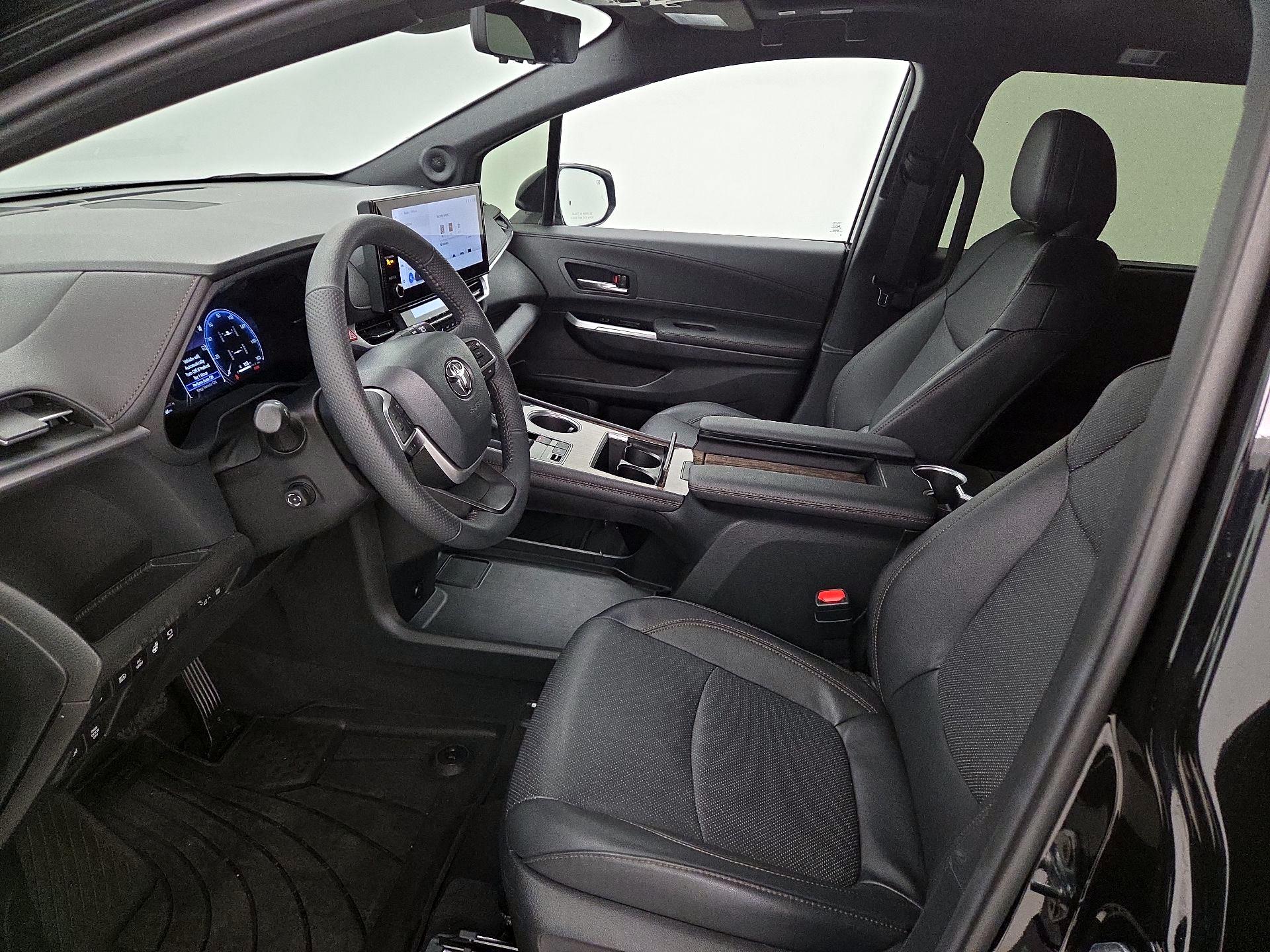 Thumbnail: 2025 Toyota Sienna - 11