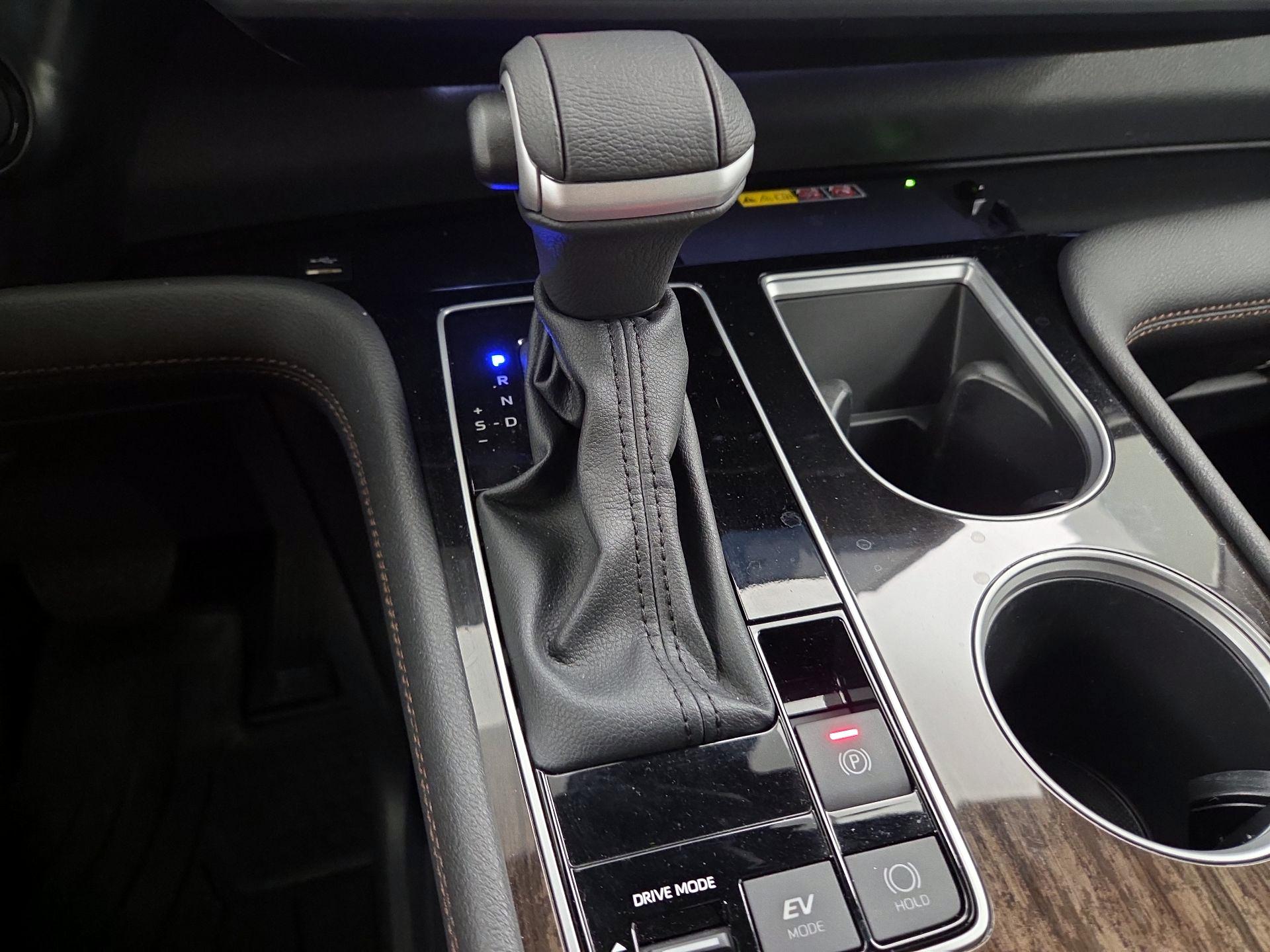 Thumbnail: 2025 Toyota Sienna - 17