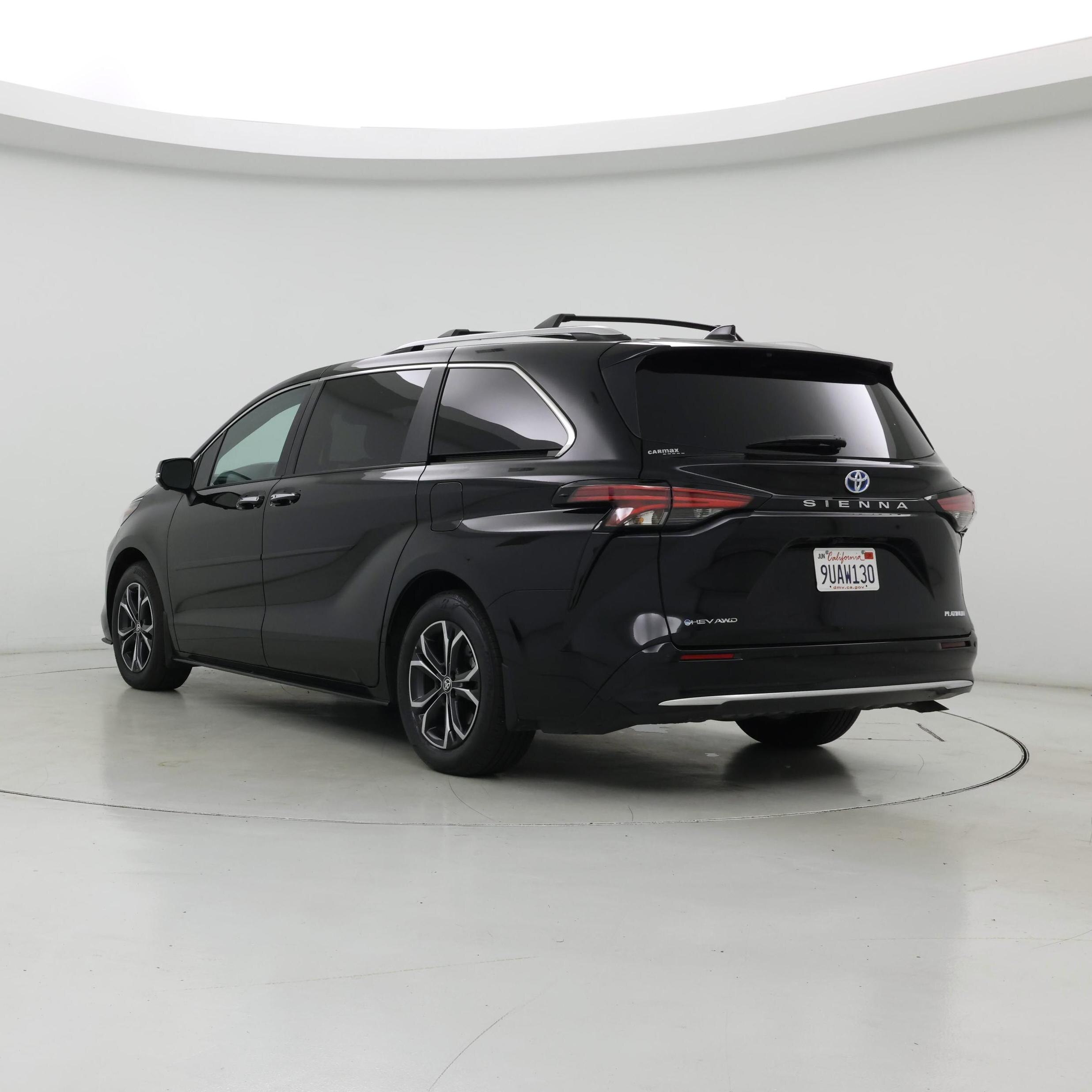 Thumbnail: 2025 Toyota Sienna - 2
