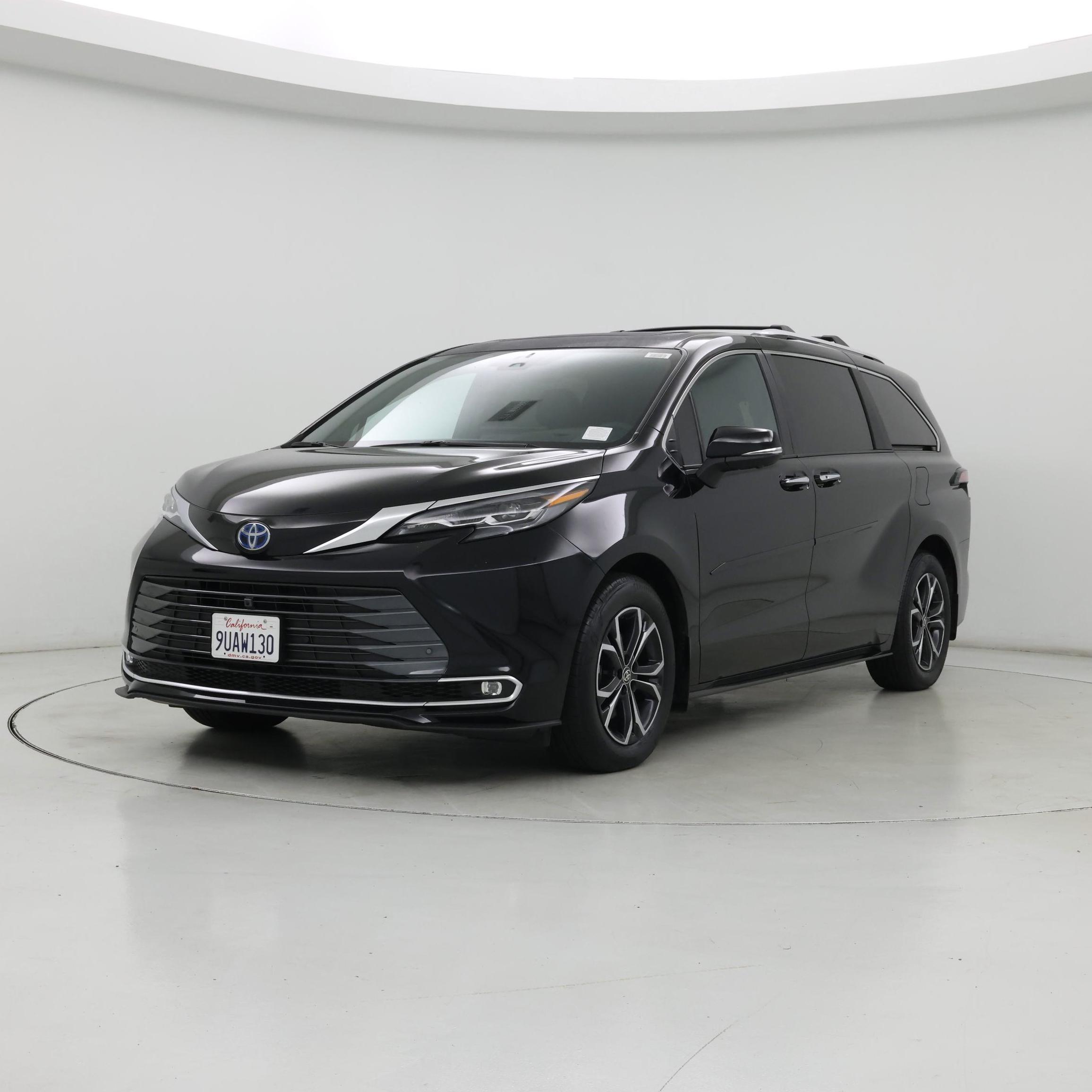 Thumbnail: 2025 Toyota Sienna - 4